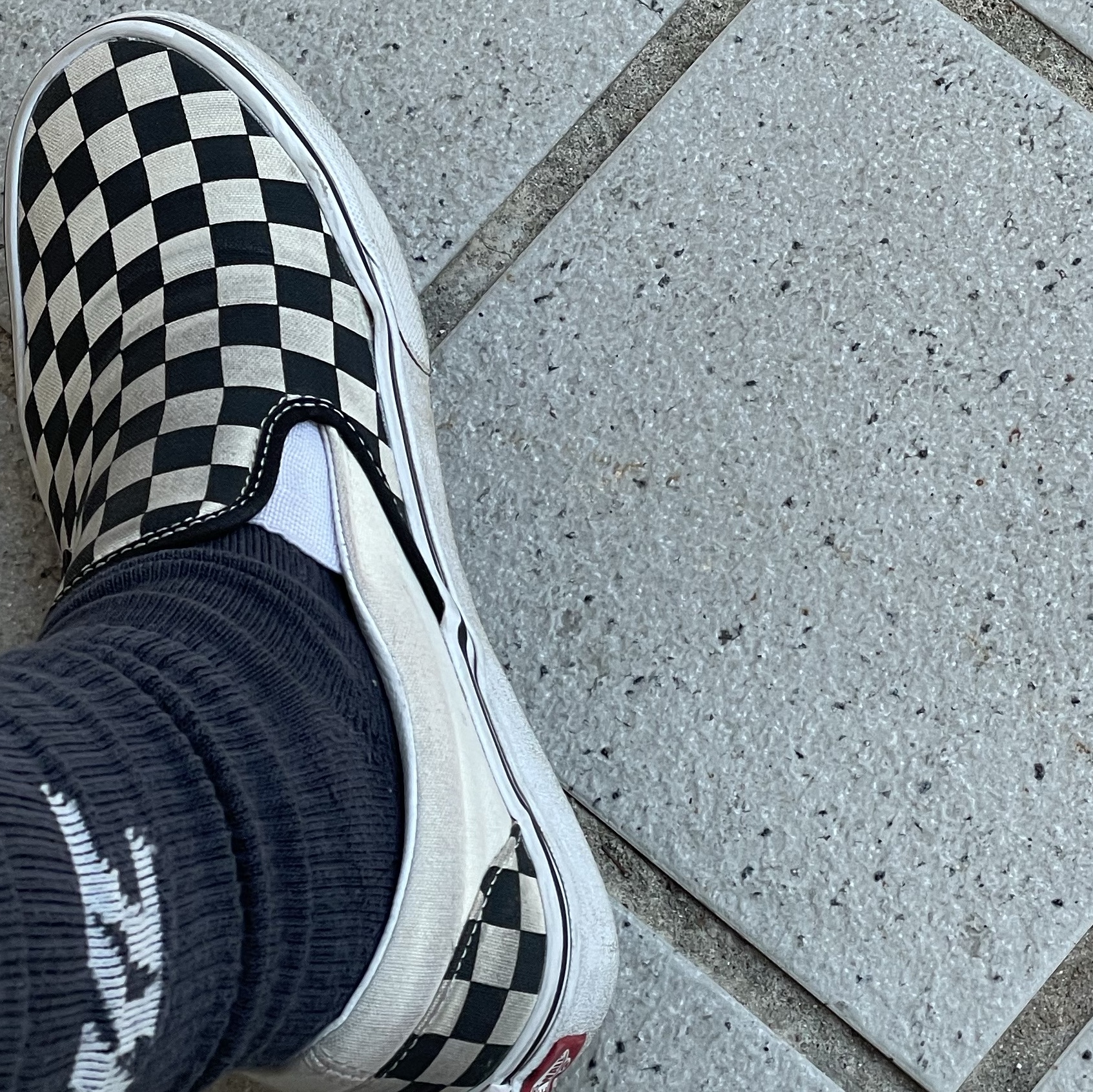 Vans Slip-On Checkerboard 착용 스타일