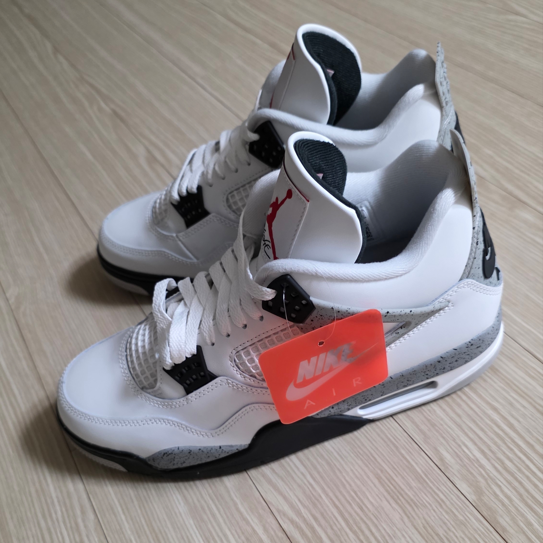 Jordan 4 Retro OG White Cement 2025 착용 스타일