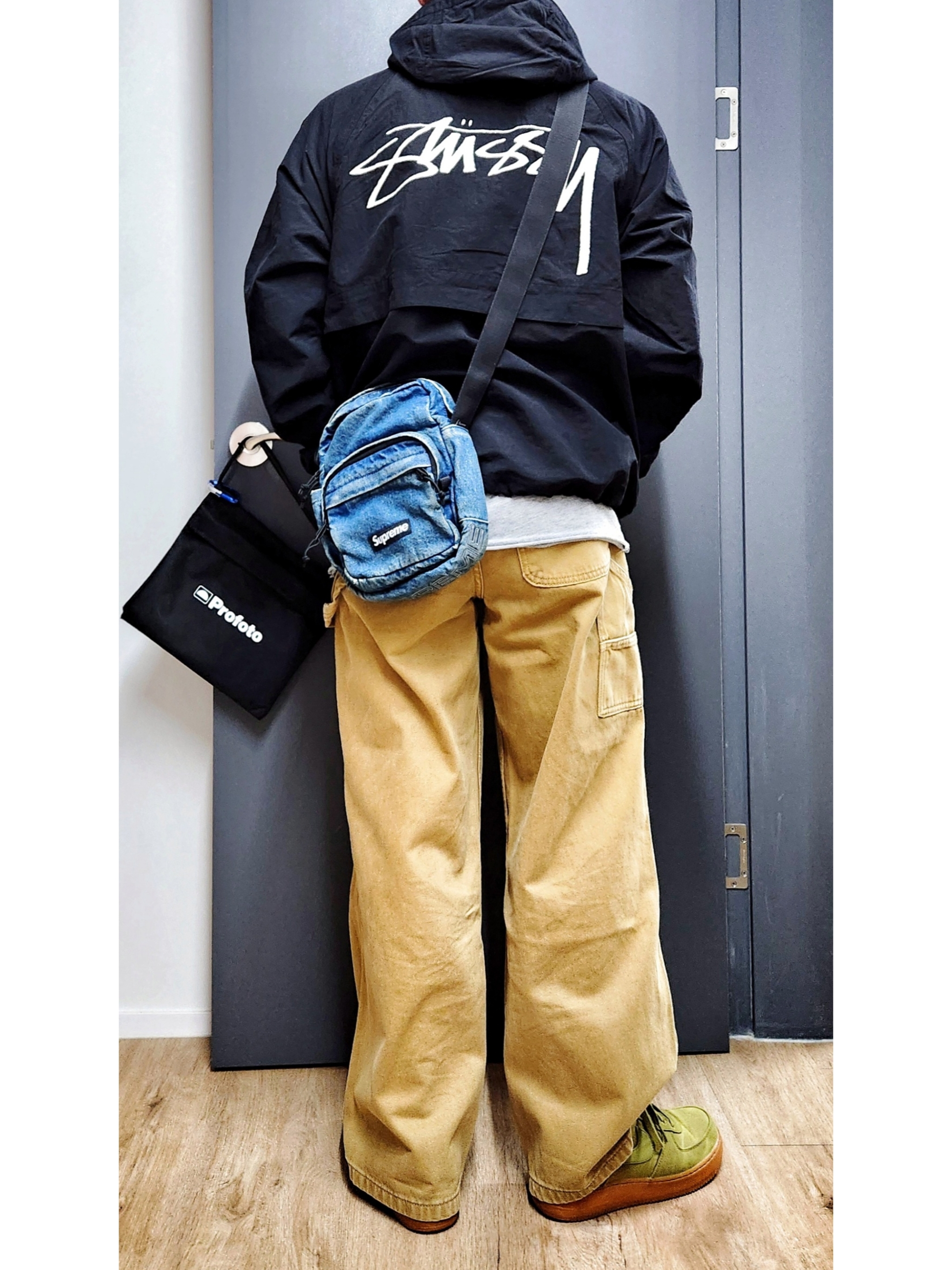 Stussy Nylon Beach Shell Jacket Black, Supreme Denim Shoulder Bag Washed Indigo - 25FW 착용 스타일 - 1