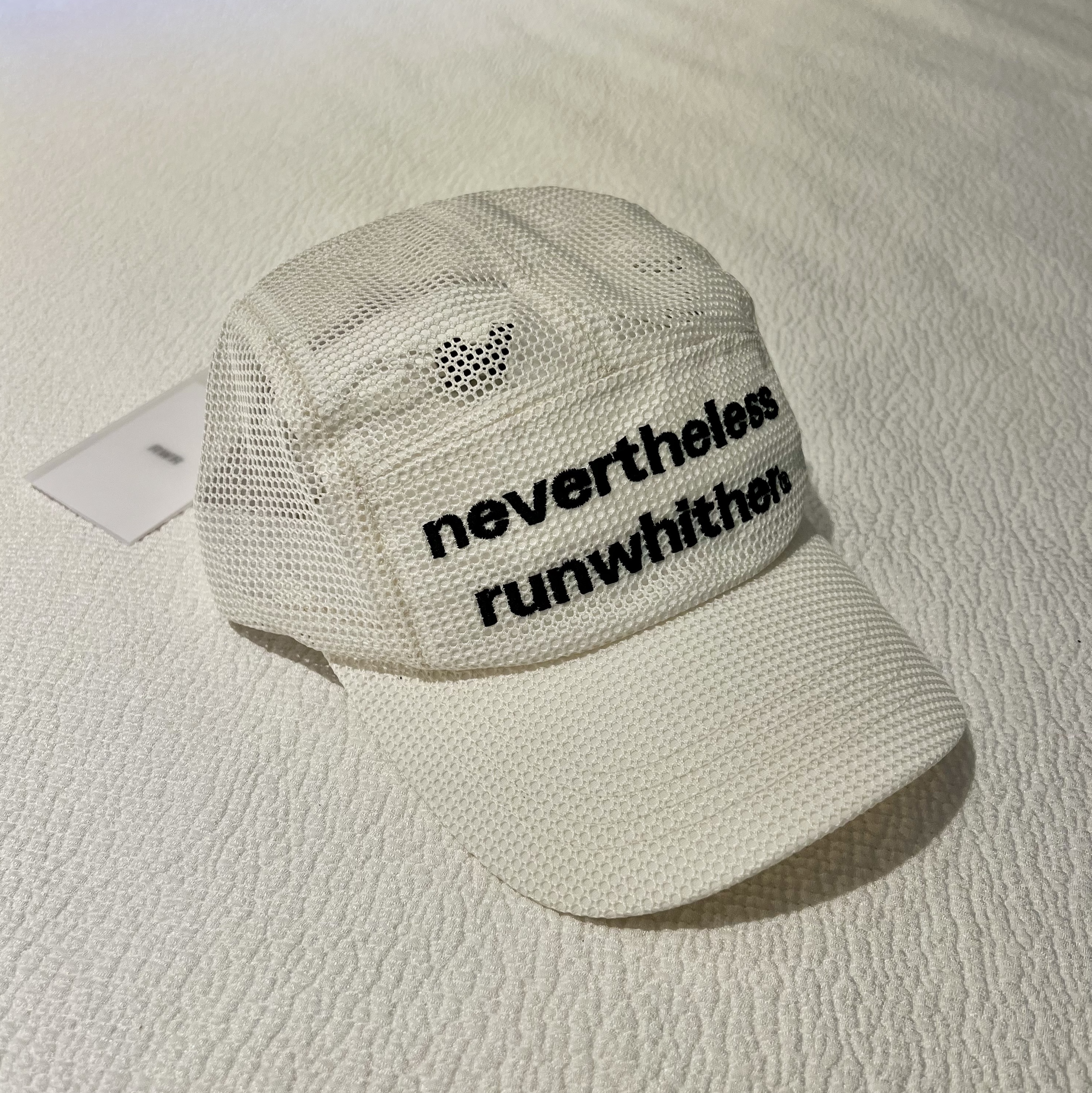 [KREAM 단독] runwhither Mesh Cap Ivory 착용 스타일