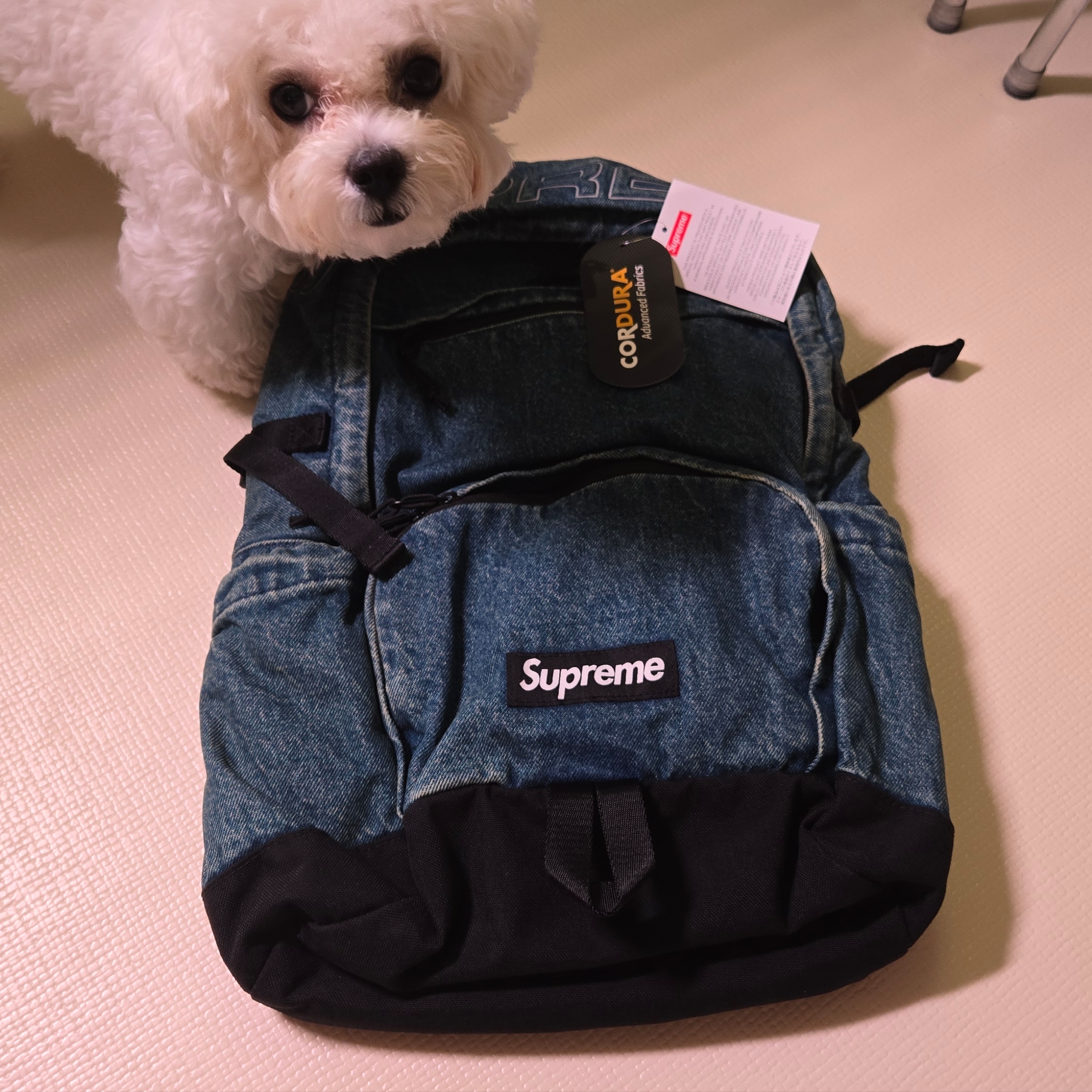 Supreme Denim Backpack Washed Indigo - 25FW 착용 스타일 - 1