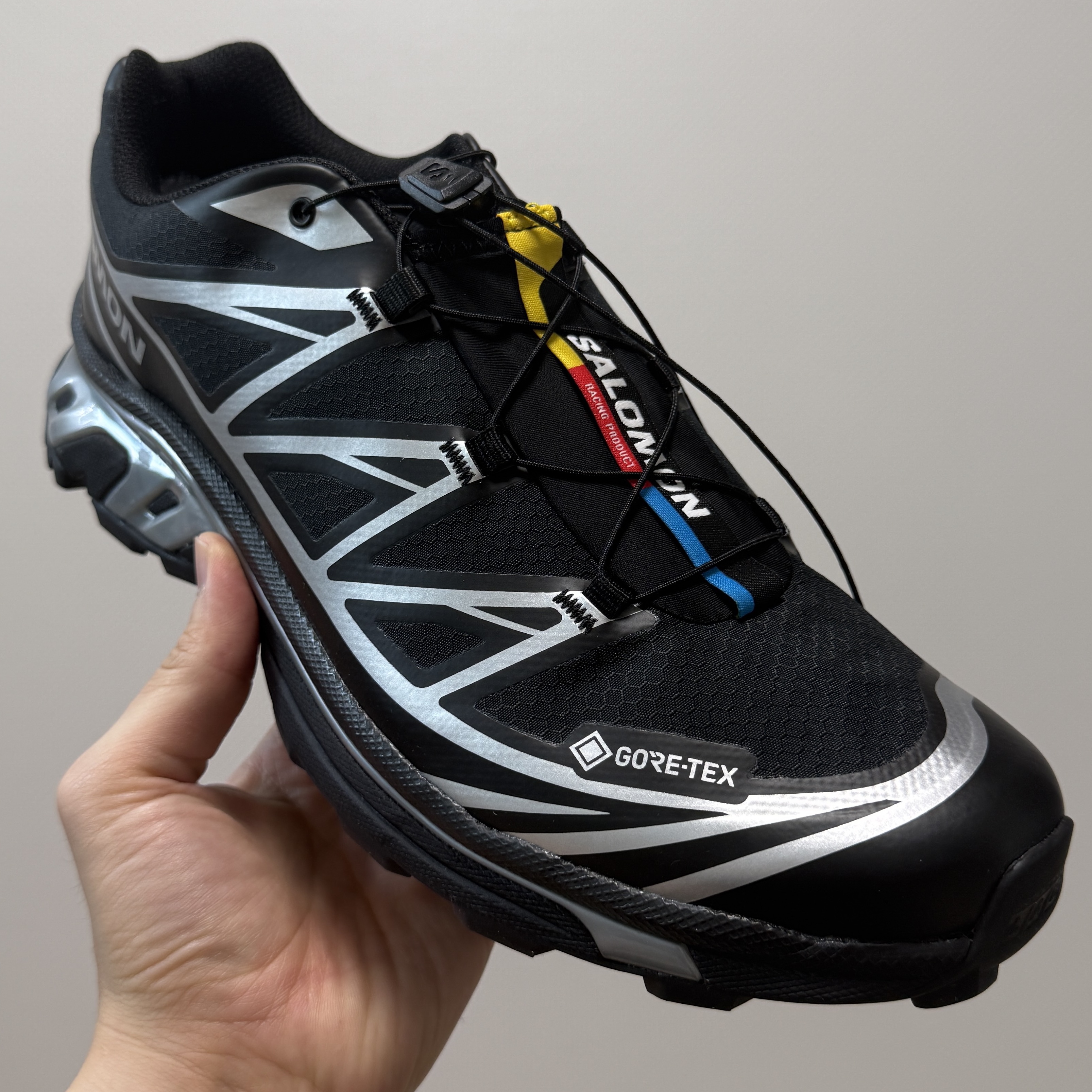 Salomon XT-6 GTX Black Silver 착용 스타일 - 1