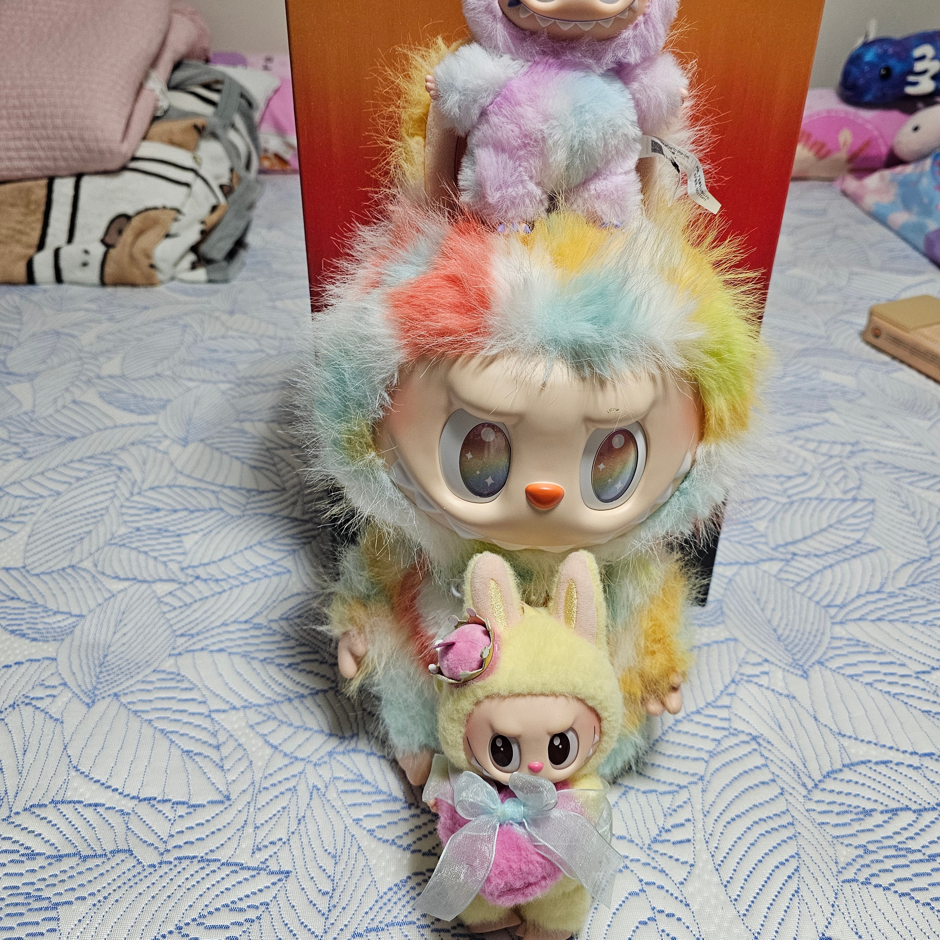 Pop Mart Labubu The Monsters Highlight Series Luck Keyring (Opened Case), Pop Mart The Monsters Checkmate Series Plush Keyring 착용 스타일 - 2