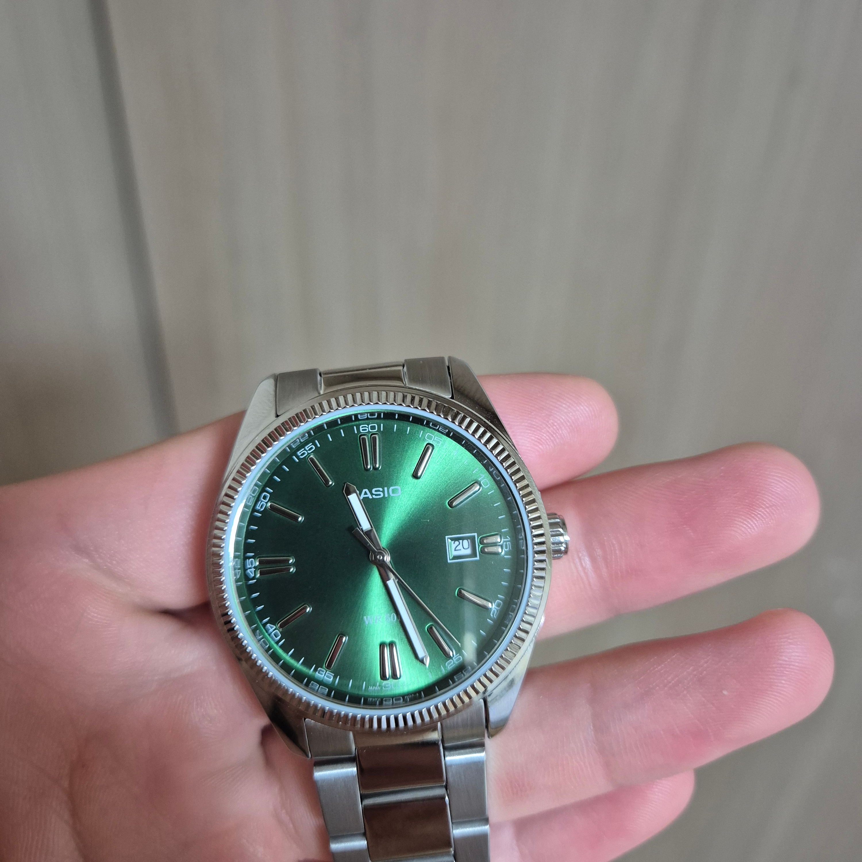 Casio MTP-1302D-3A 착용 스타일