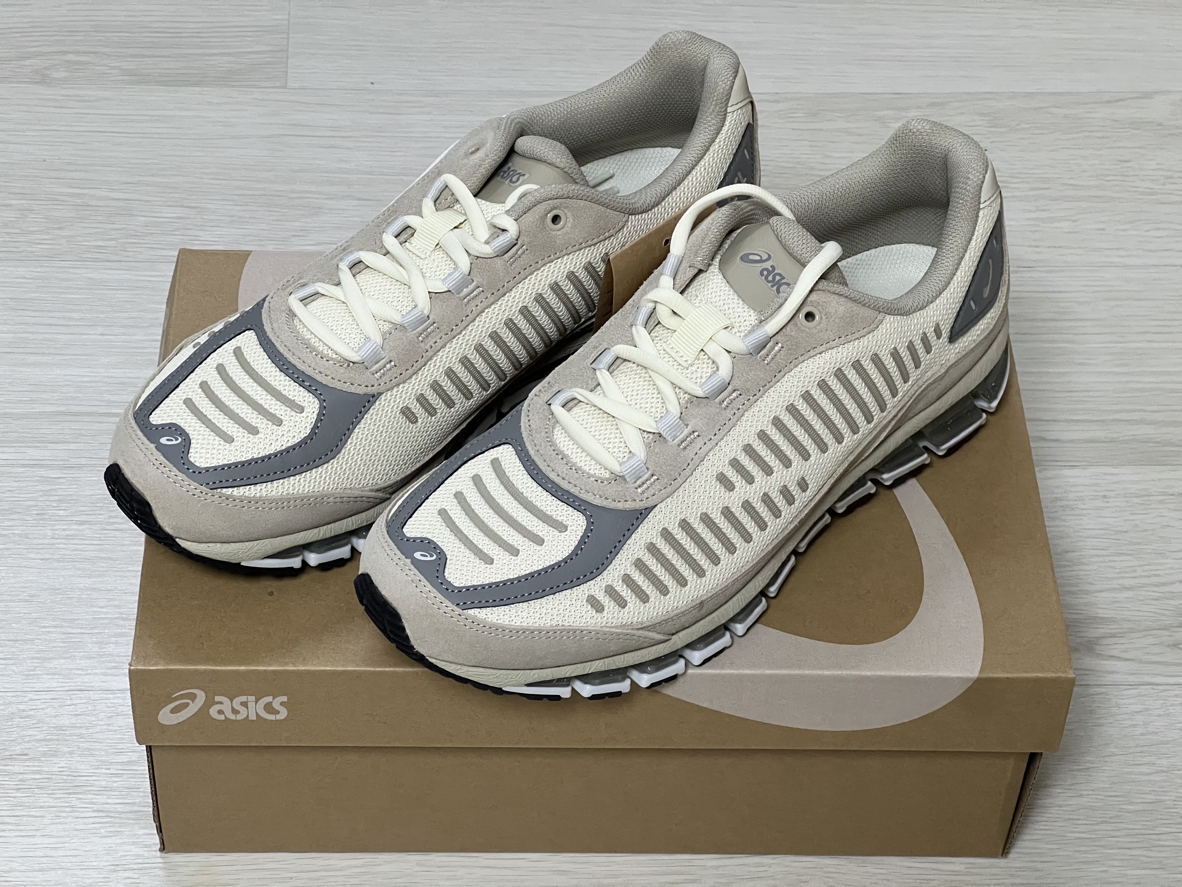 Asics Gel-Quantum 360 I AMP Pale Oak Wool 착용 스타일
