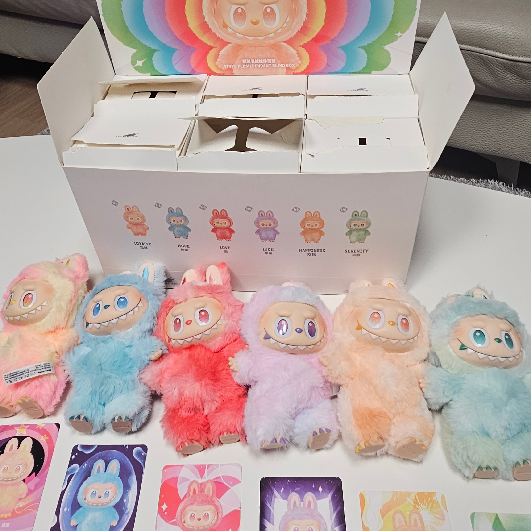 Pop Mart Labubu The Monsters Highlight Series Sealed Case (6 Blind Boxes) 착용 스타일 - 2