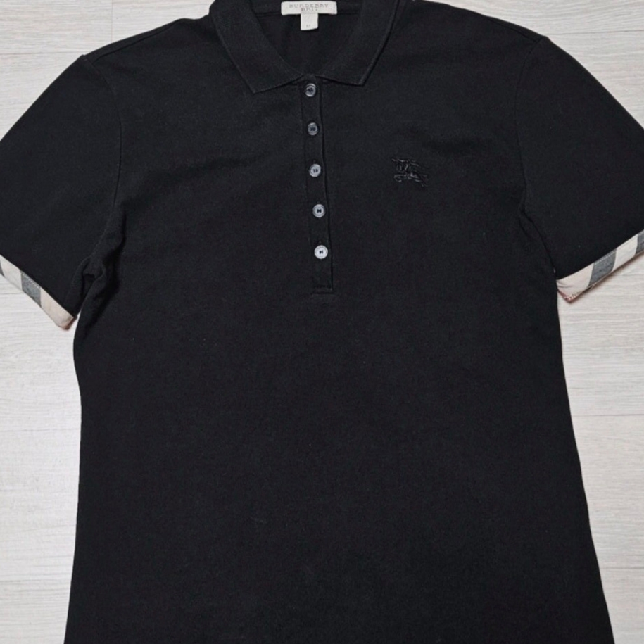 (W) Burberry Monogram Motif Cotton Pique Polo Shirt Black 착용 스타일