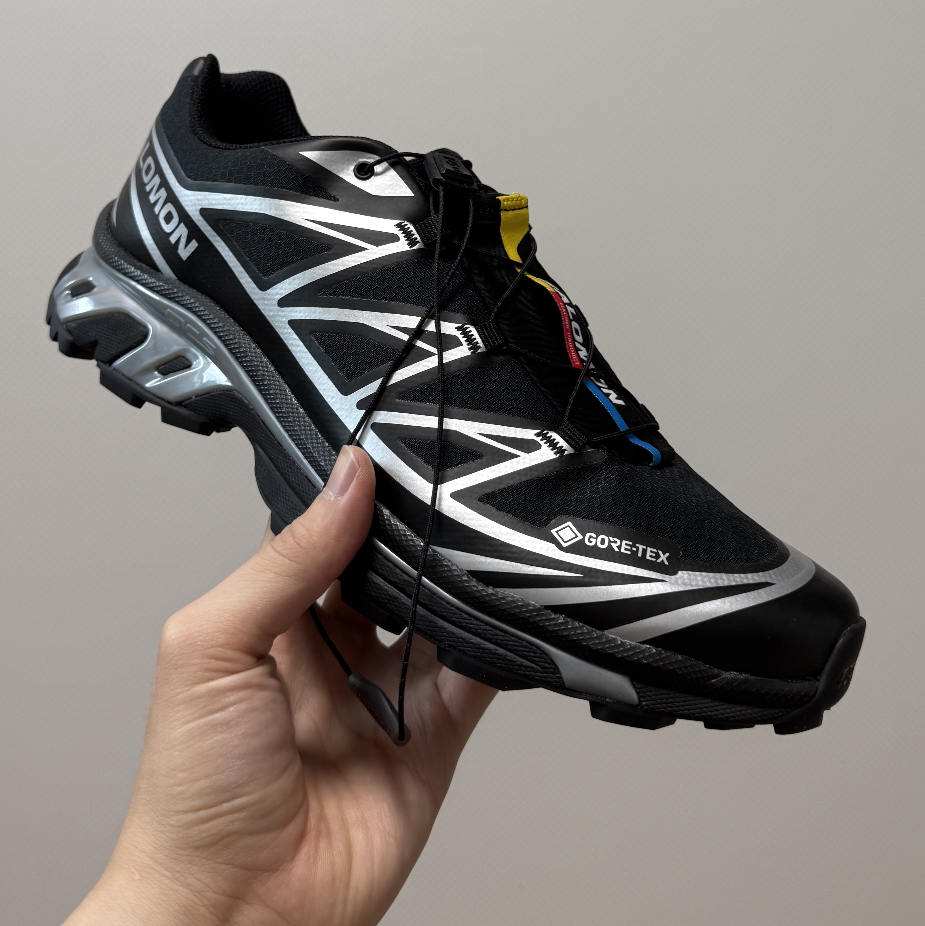 Salomon XT-6 GTX Black Silver 착용 스타일 - 7
