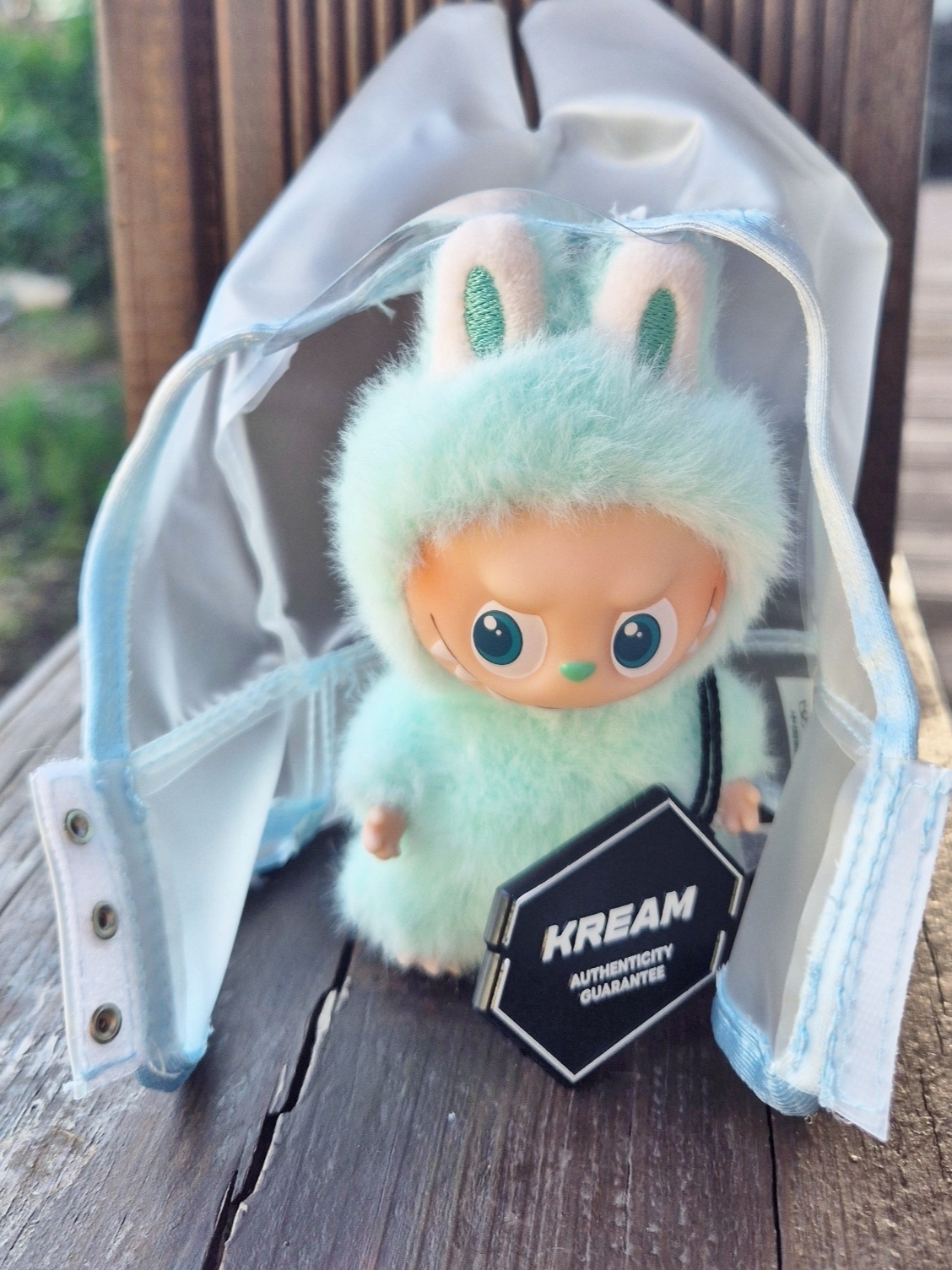 Pop Mart Labubu The Monsters Pin For Love Series Vinyl Plush Pendant (A-M) I (Opened Case) 착용 스타일