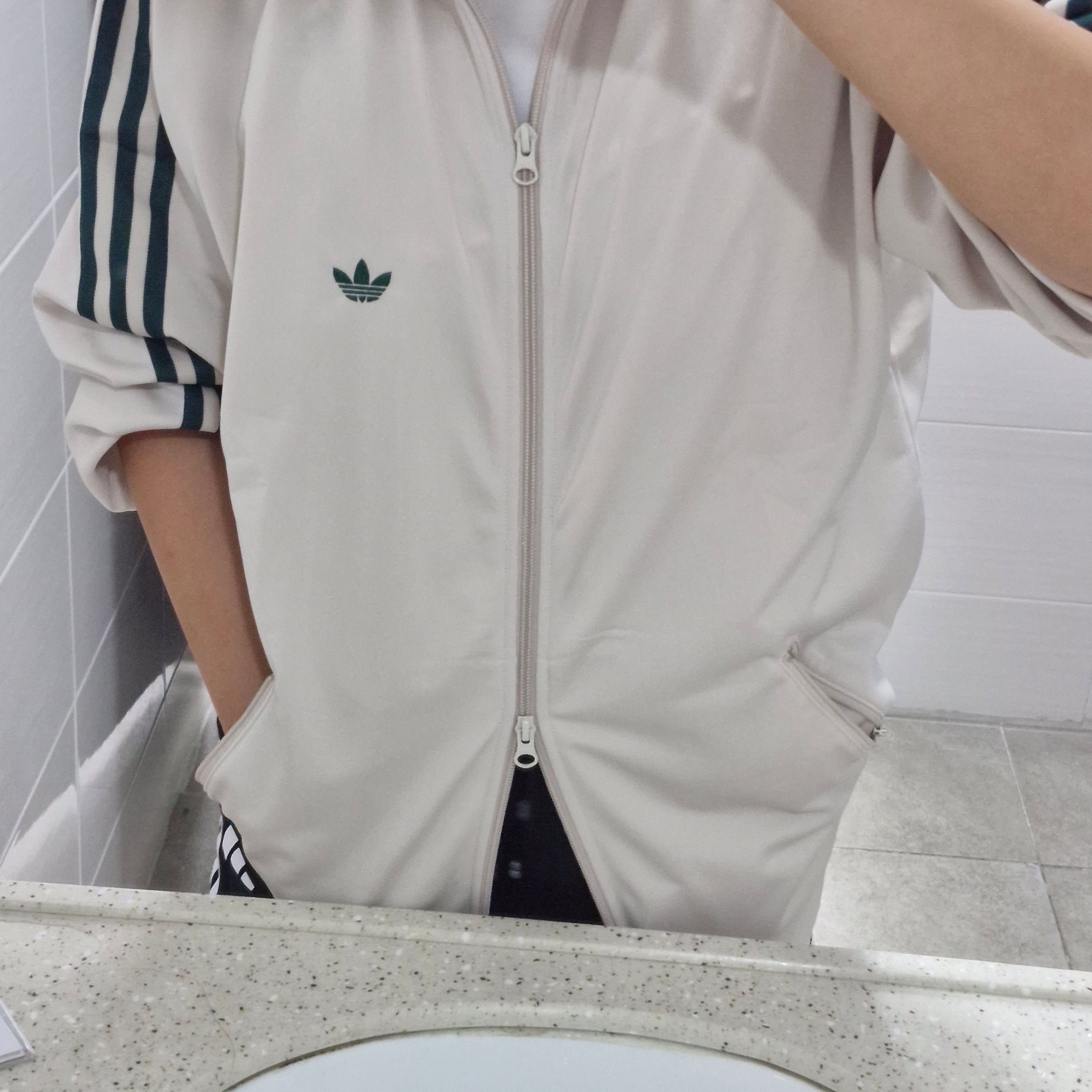 Adidas Originals Track Jacket Gender Neutral Bliss Collegiate Green - KR Sizing 착용 스타일 - 1