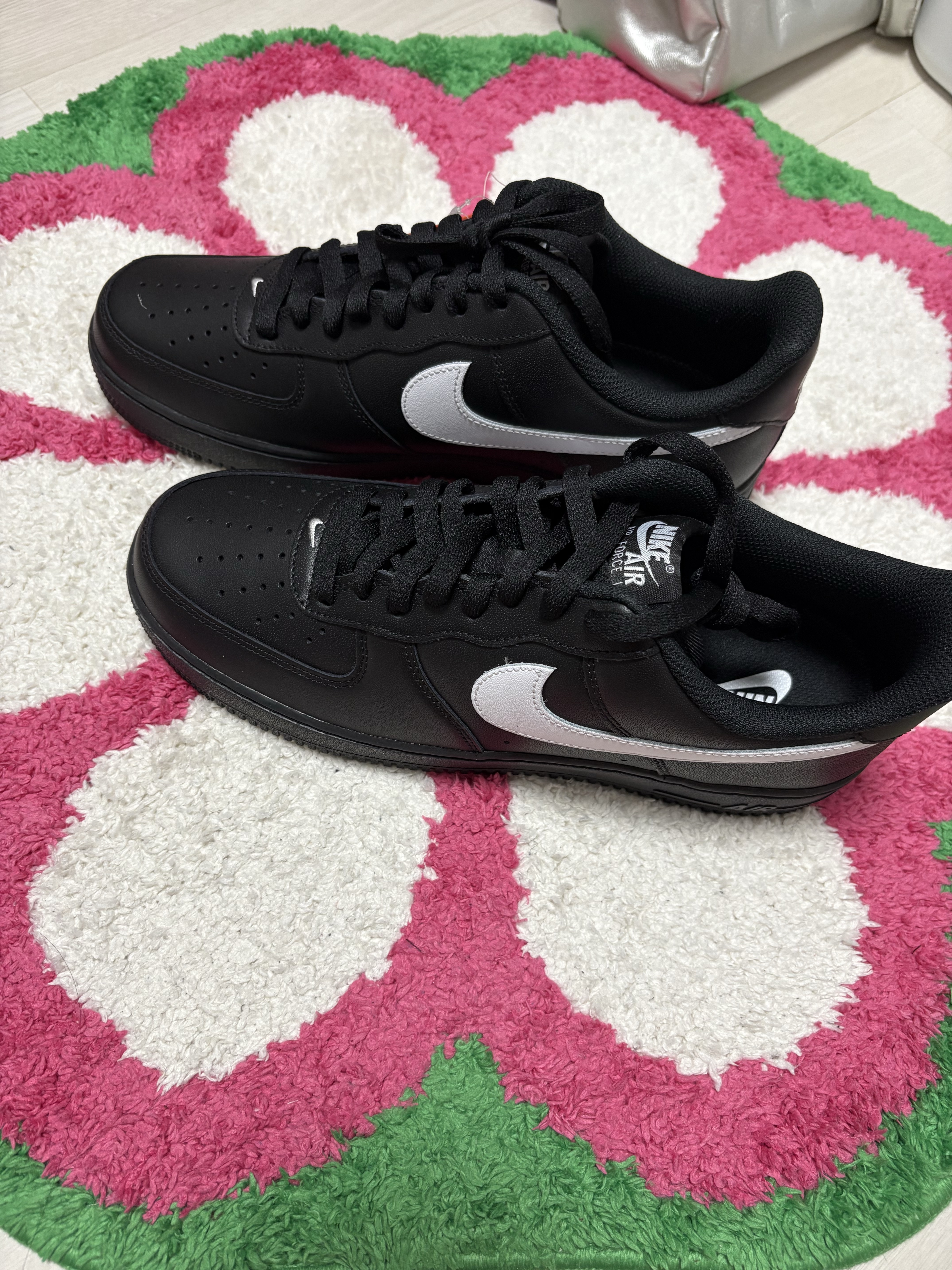 Nike Air Force 1 '07 Black White 착용 스타일
