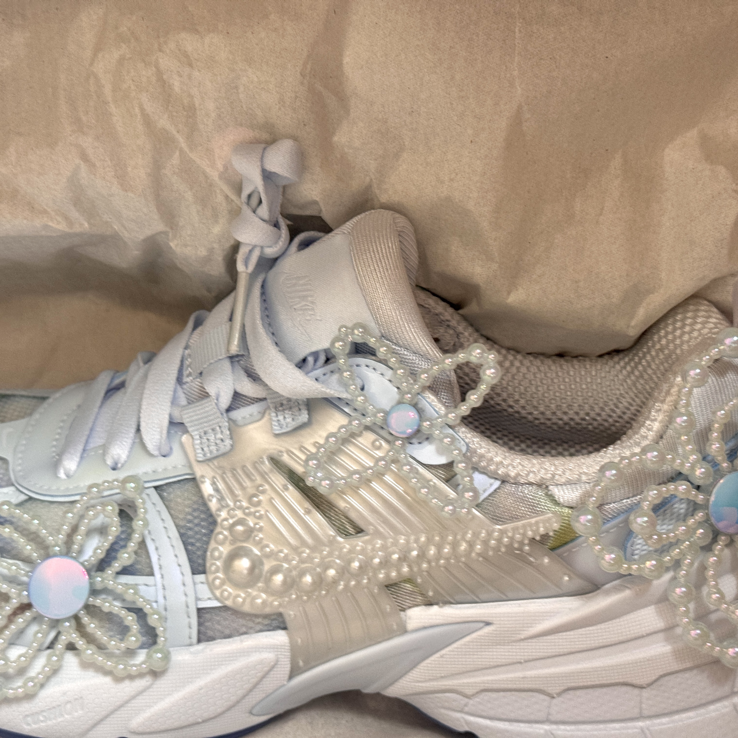 (W) Nike x Susan Fang V2K Run Blue Tint Multi Color 착용 스타일