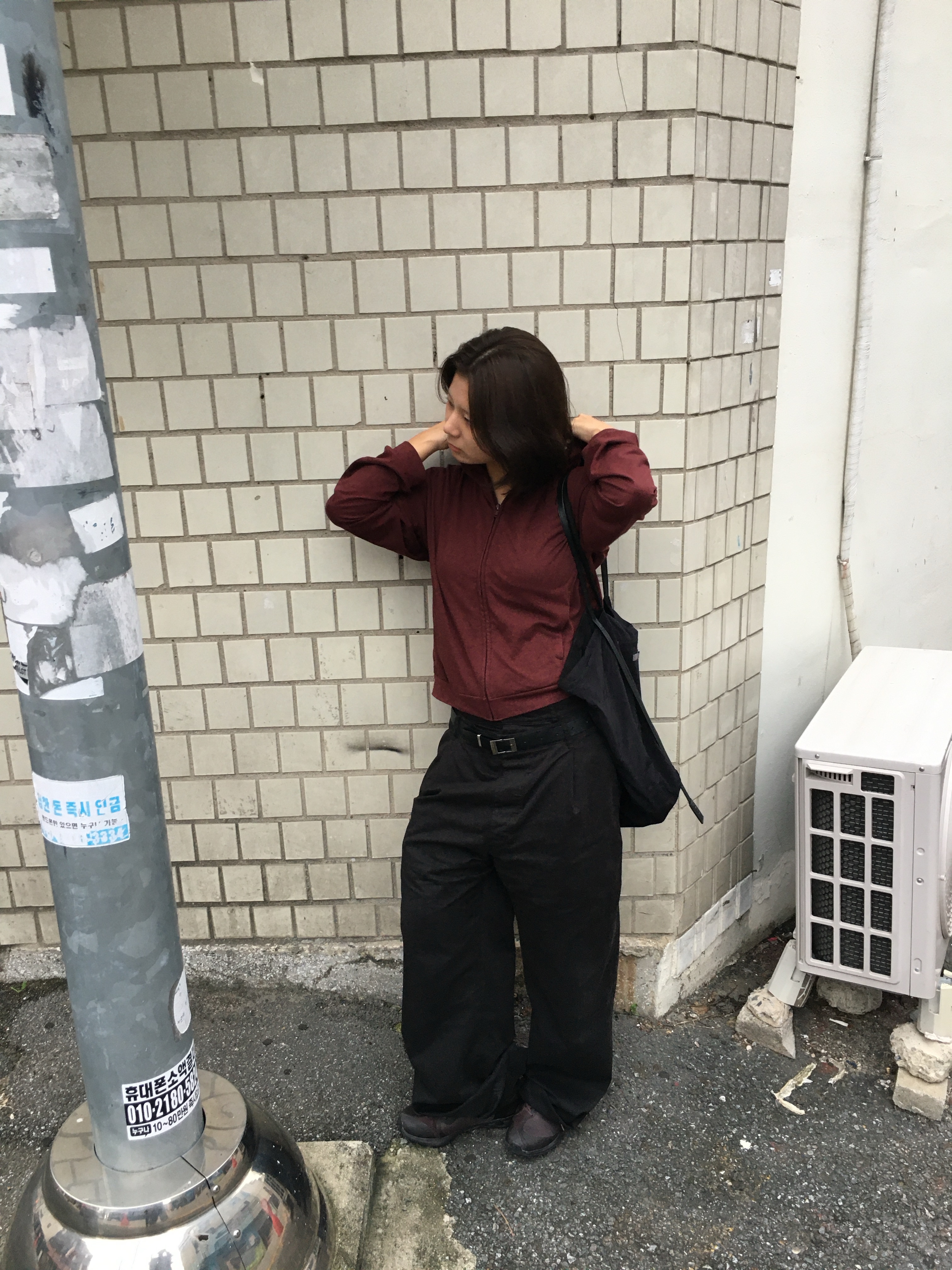 Xlim Synopsis 01 Bag Black, On Running x Post Archive Faction (Paf) Cloudventure Peak Cacao Espresso 착용 스타일