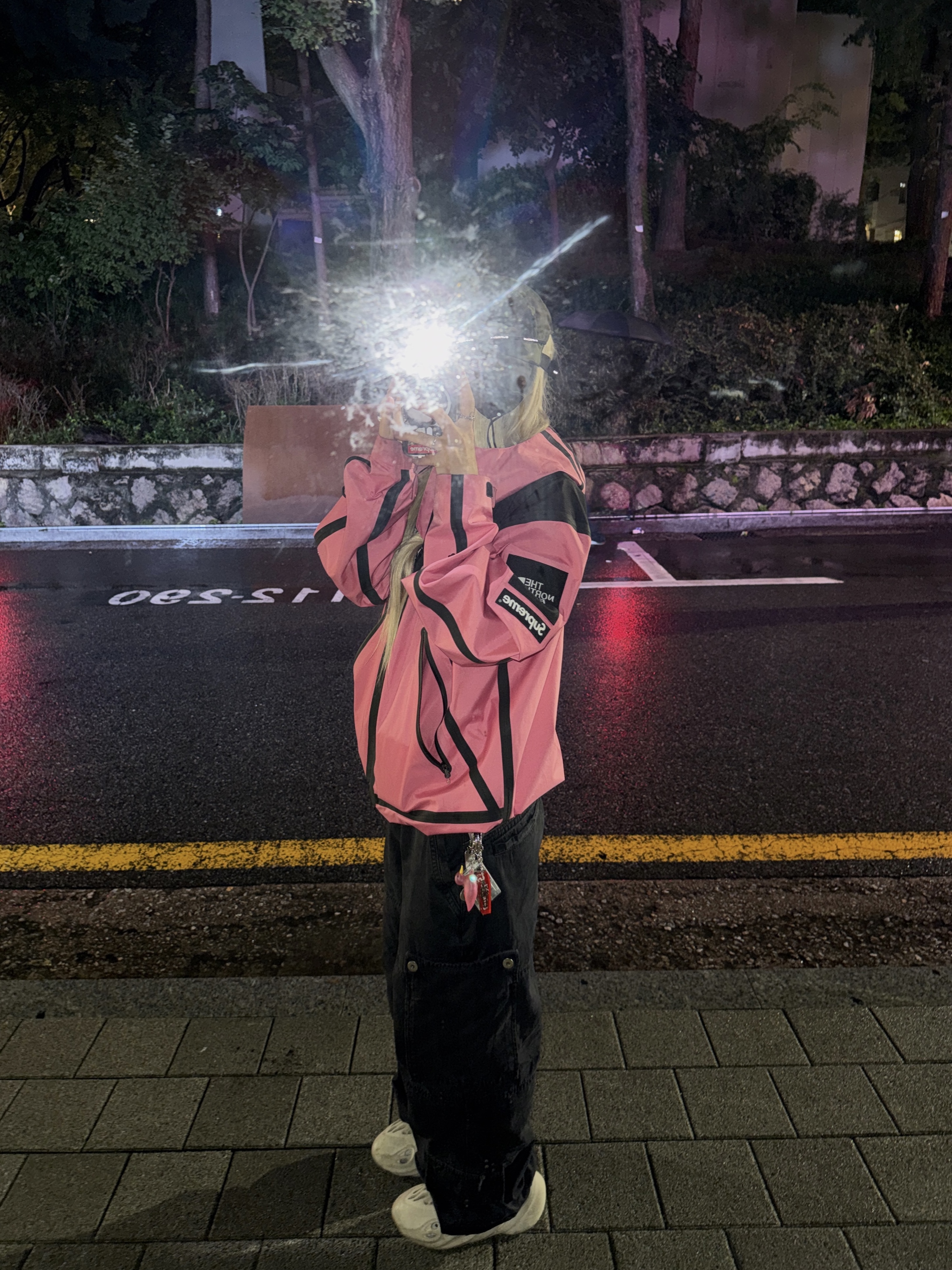 Supreme x The North Face Summit Series Outer Tape Seam Jacket Pink - 21SS 착용 스타일