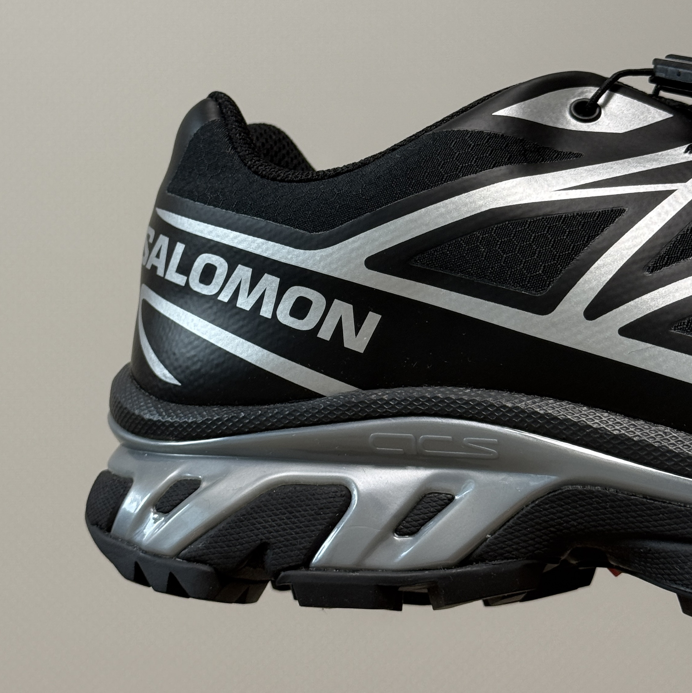 Salomon XT-6 GTX Black Silver 착용 스타일 - 5