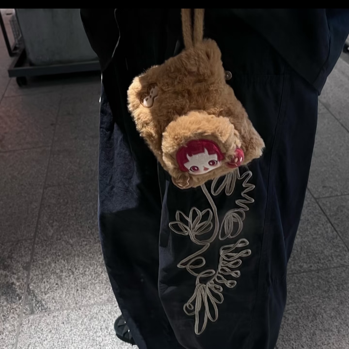 Pop Mart Skullpanda You Found Me！Series Plush Mini Bag Pranky Peanut (Opened Case) 착용 스타일