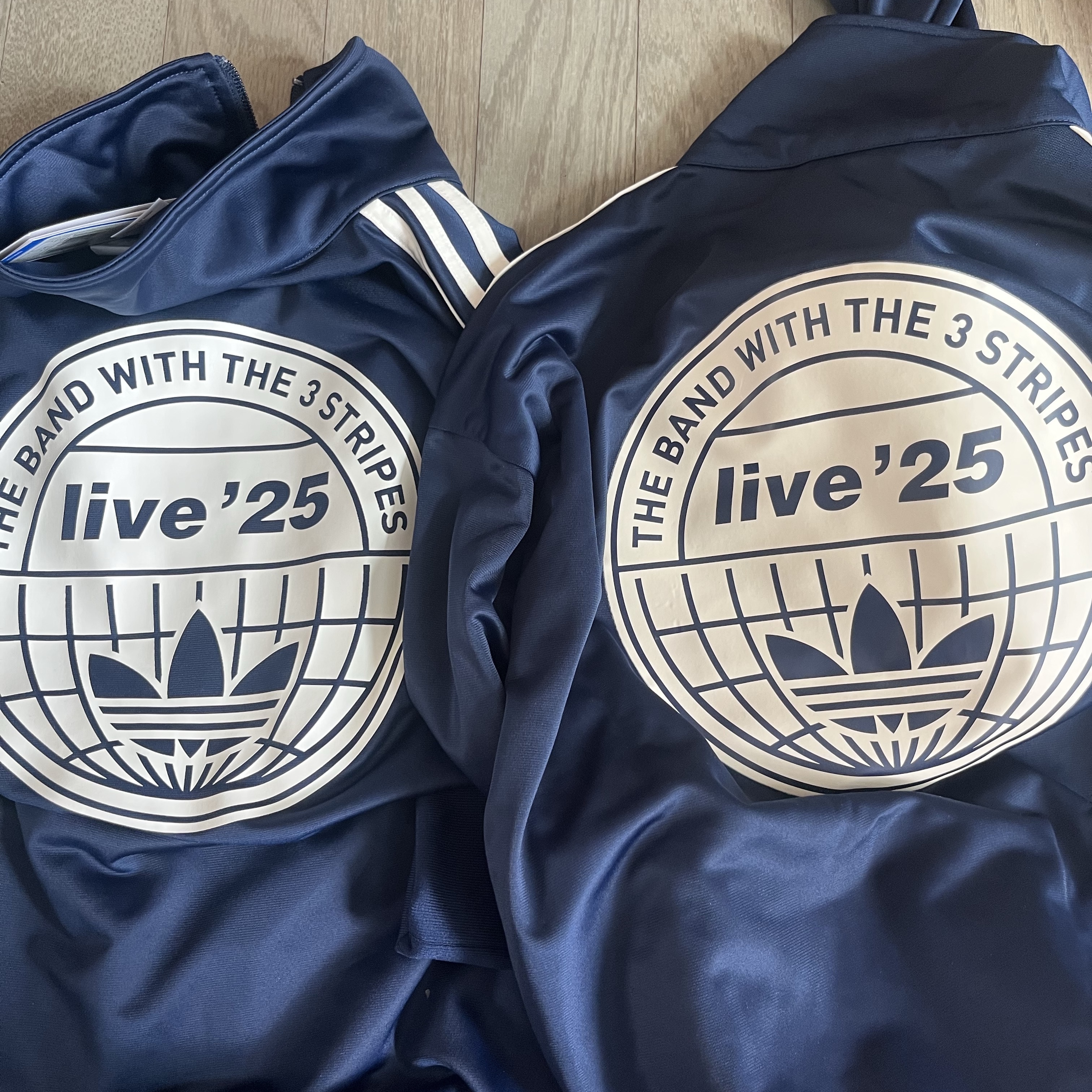 Adidas x Oasis Tour Firebird Track Top Night Indigo - US Sizing 착용 스타일 - 4