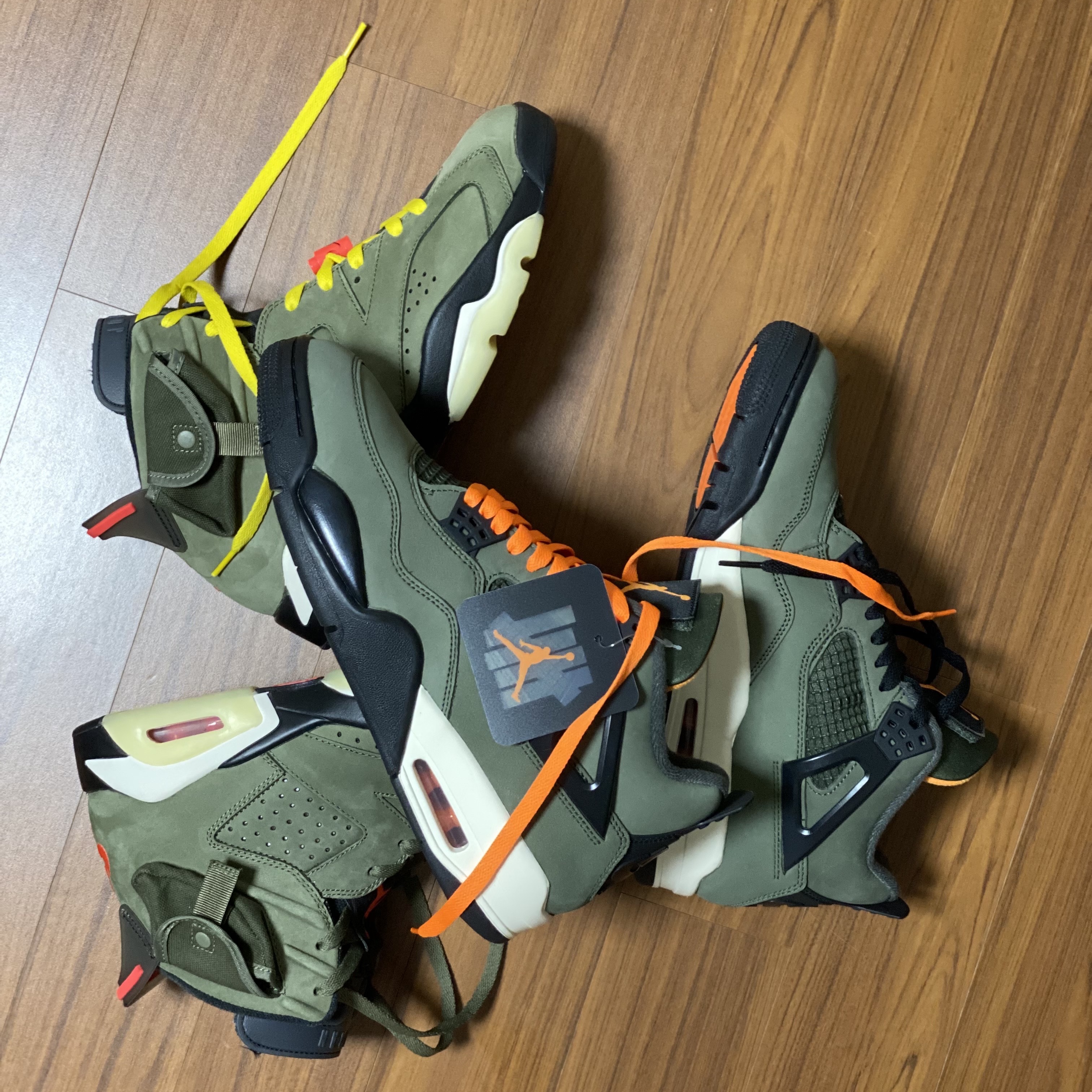 Jordan 4 x Undefeated Retro OG SP Deep Green and Clementine, Jordan 6 x Travis Scott Retro Olive 착용 스타일 - 1