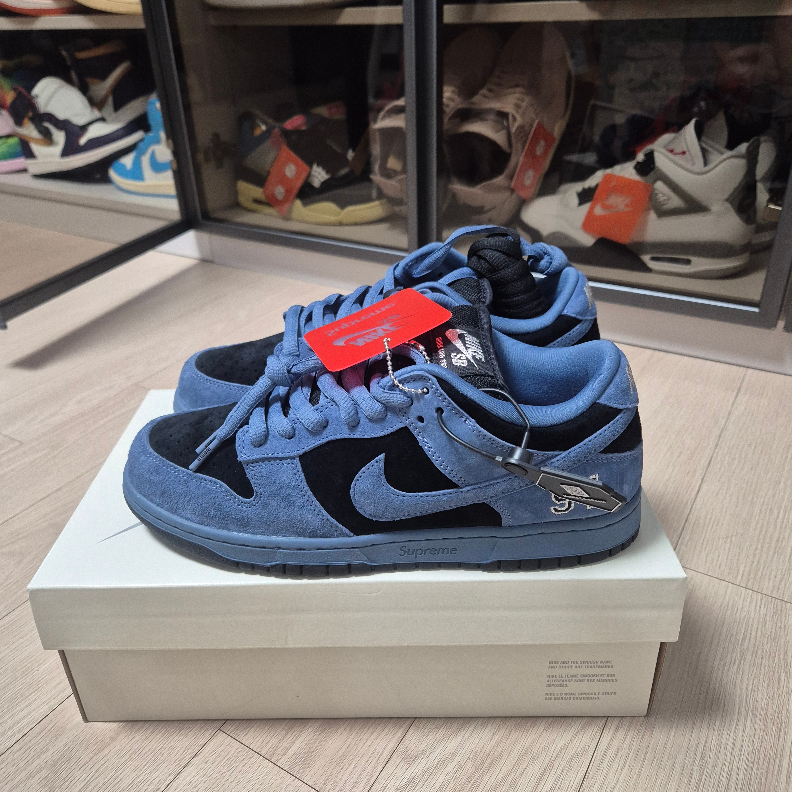 Nike x Supreme SB Dunk Low Ocean Fog 착용 스타일 - 3