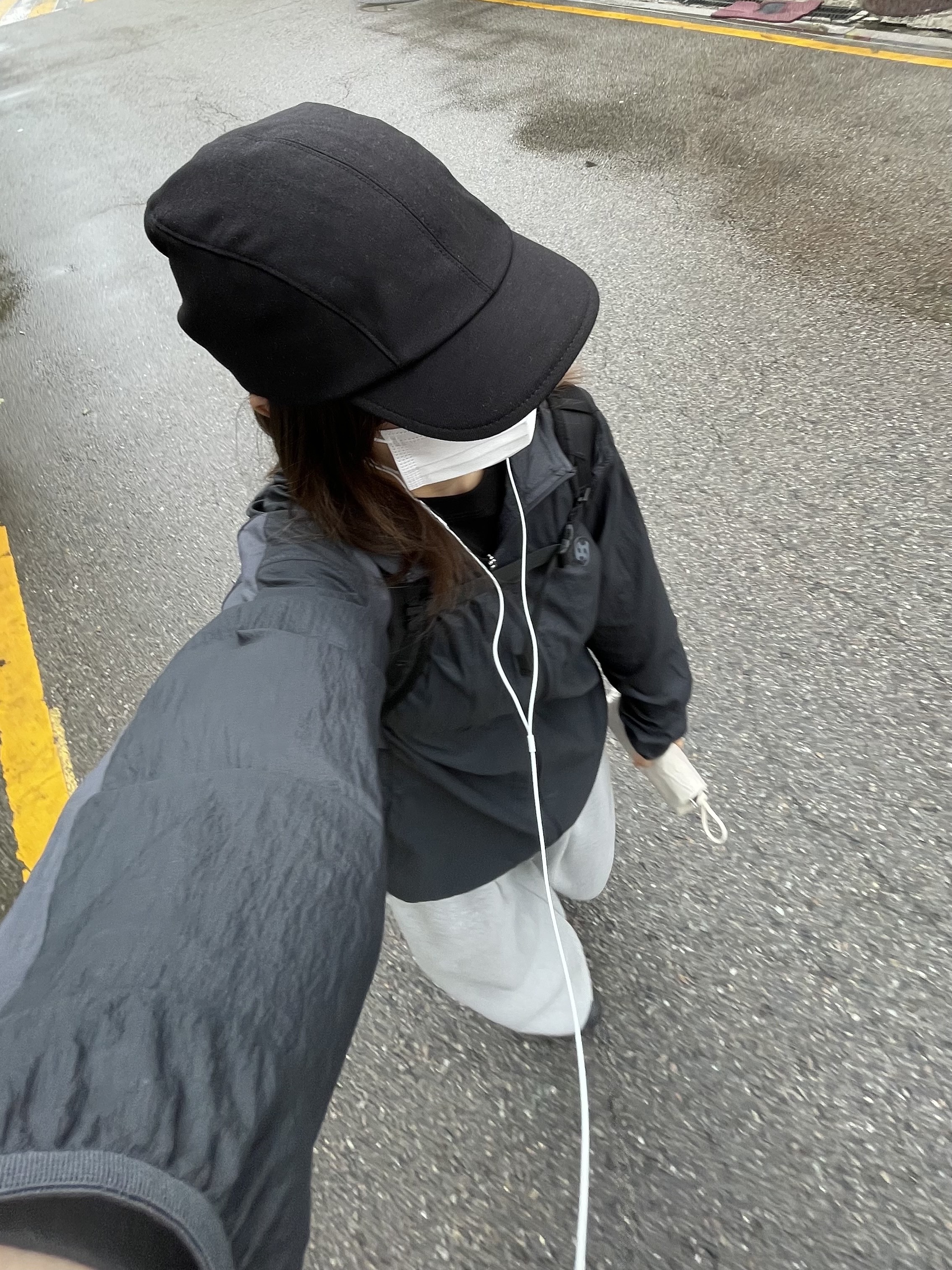 Sansan Gear Soft String Cap Black, Sansan Gear Paneled Jacket Blue Charcoal - 24SS 착용 스타일
