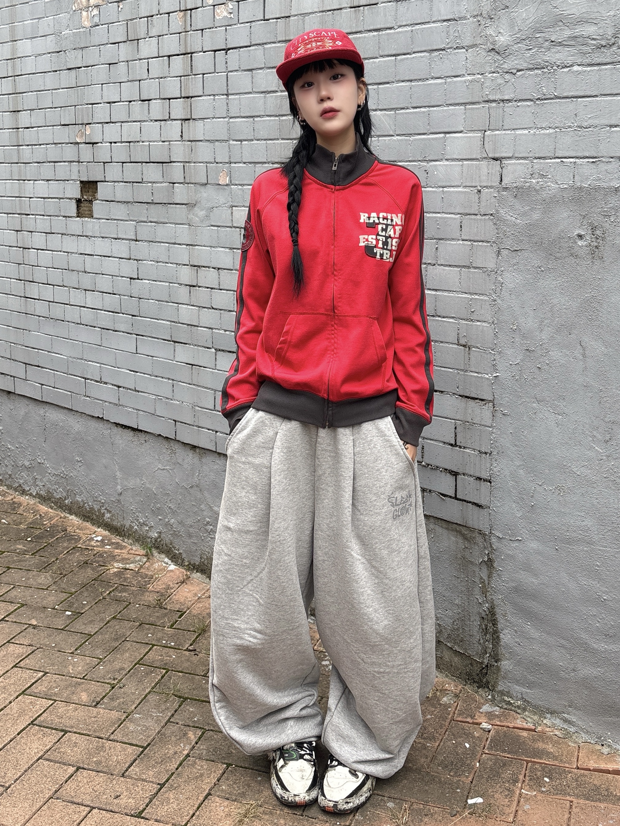 Maison Margiela Fusion Low Top Sneakers Black White Red 착용 스타일 - 2