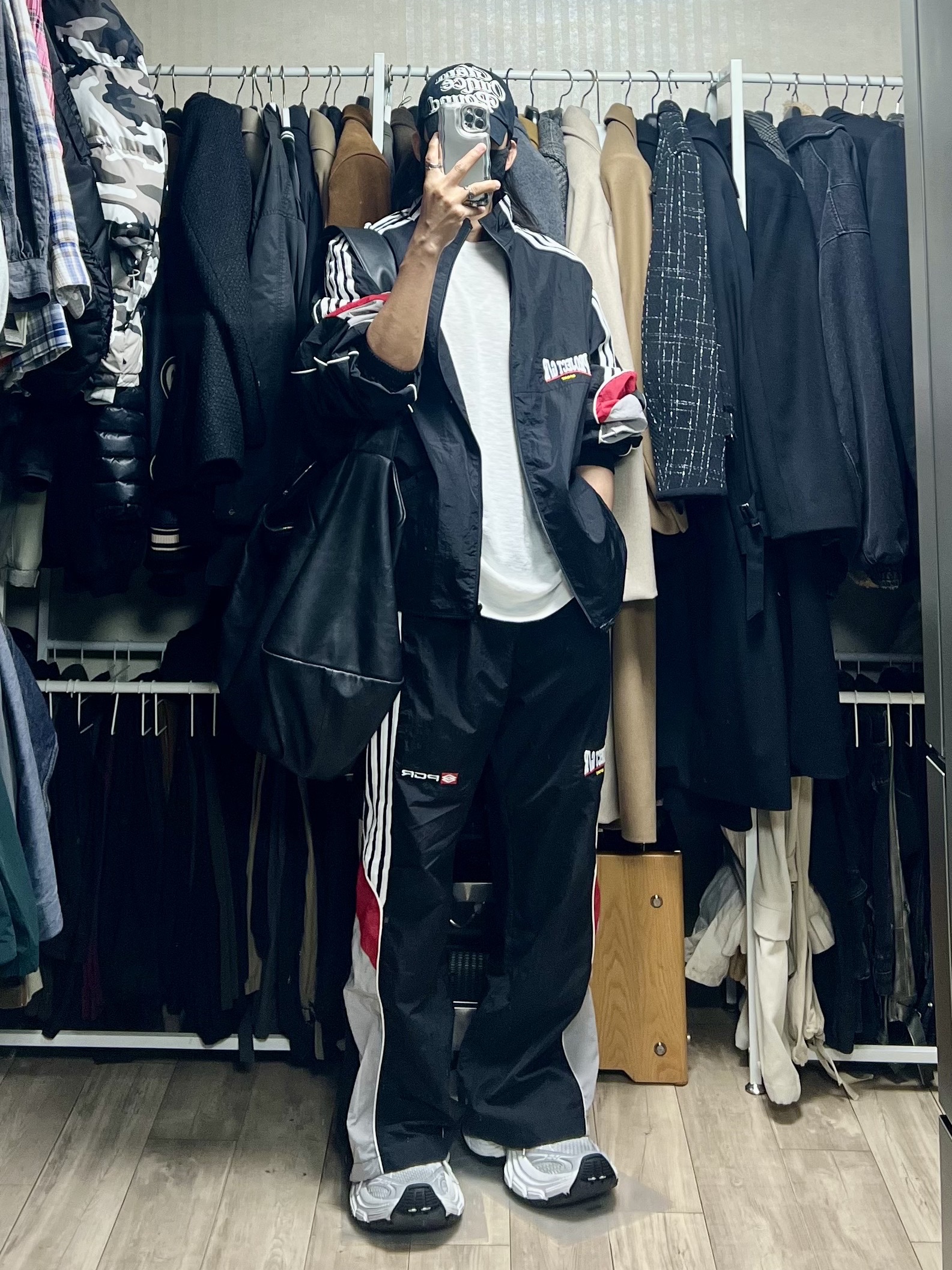 Balenciaga 10XL Sneakers White Grey Silver Black, Project G/R Upside Down Track Jacket Black 착용 스타일