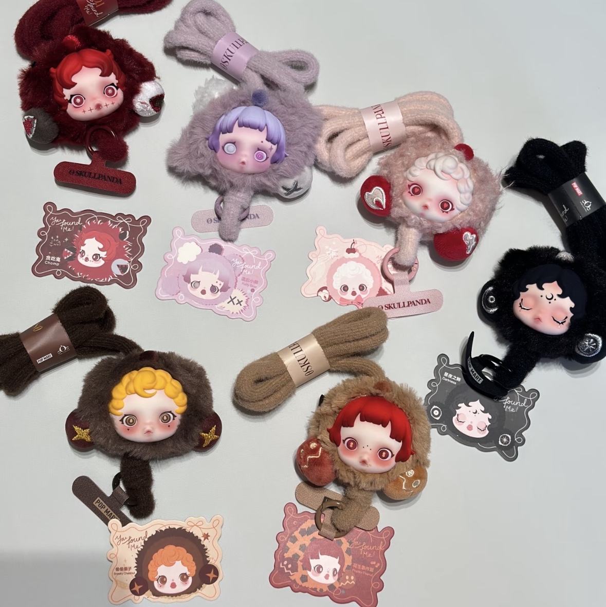 Pop Mart Skullpanda You Found Me!Series Phone Lanyard Chomp (Opened Case), Pop Mart Skullpanda You Found Me ! Series Plush Doll Pendant Sealed Case (9 Blind Boxes) 착용 스타일