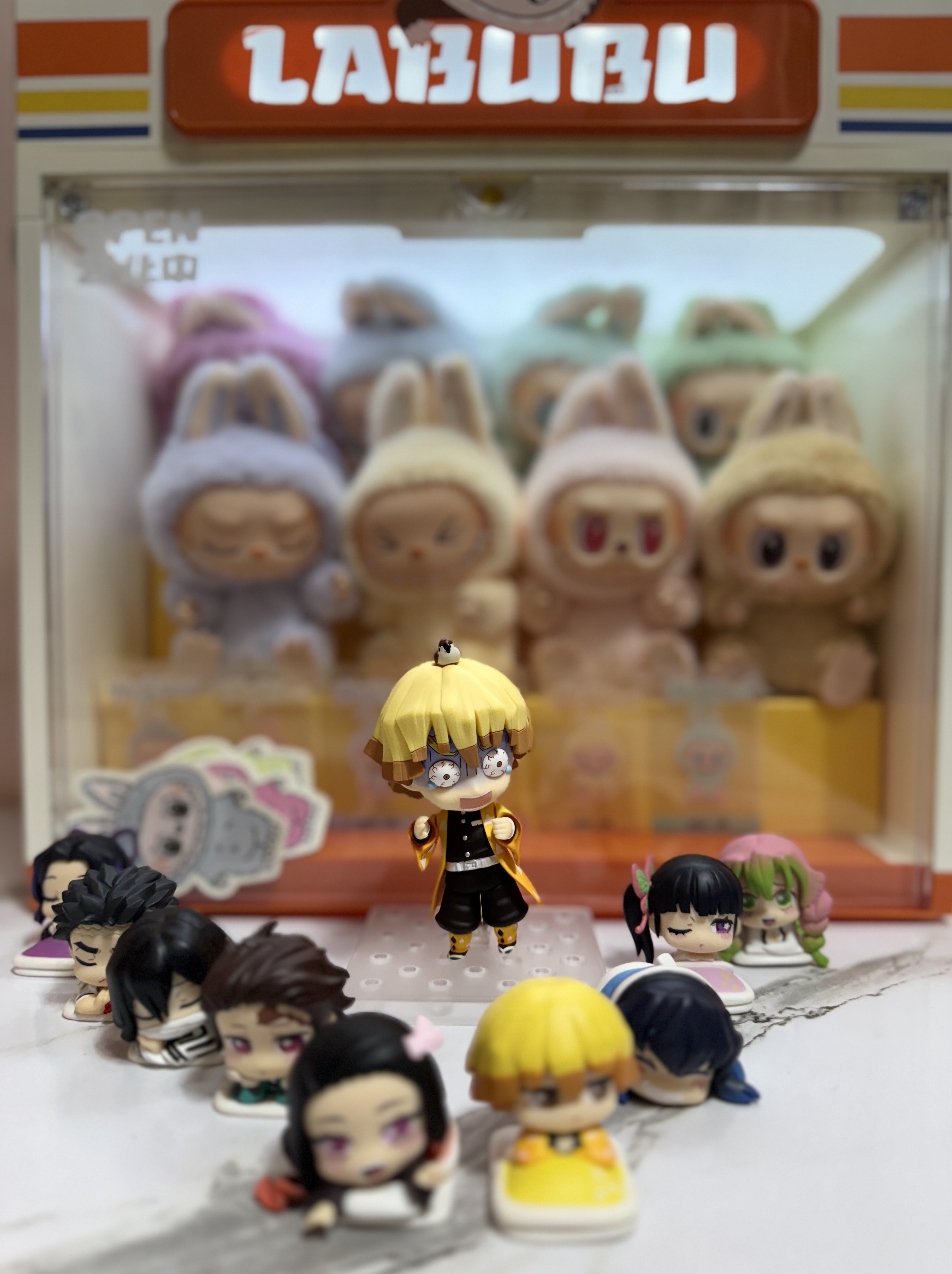 Pop Mart Labubu The Monsters Labubu Tasty Macarons Series Sesame Bean Keyring (Opened Case), Pop Mart Labubu The Monsters Labubu Tasty Macarons Series Toffe Keyring 착용 스타일 - 4