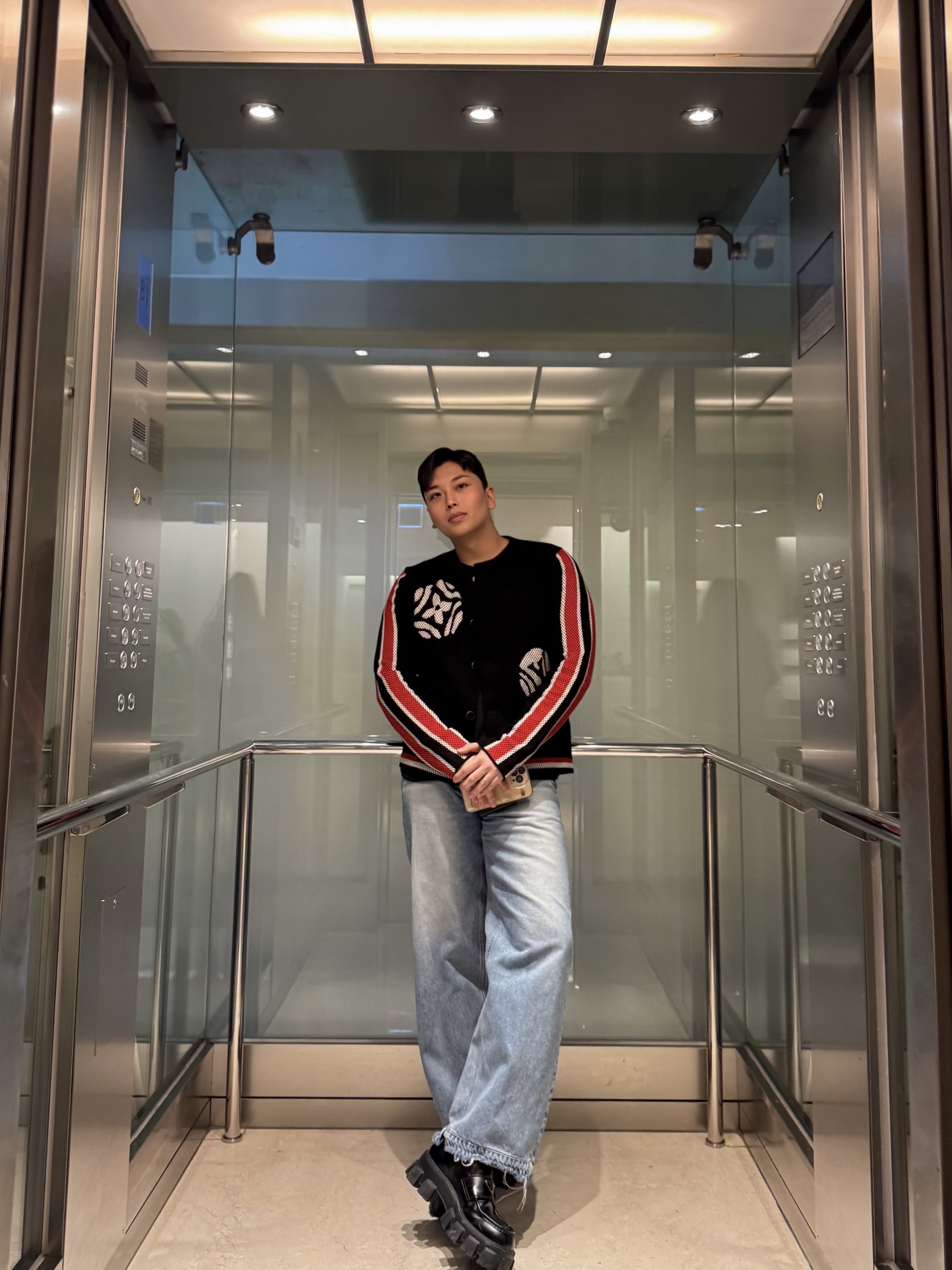 Louis Vuitton Knitted Cotton Jacket Black 착용 스타일