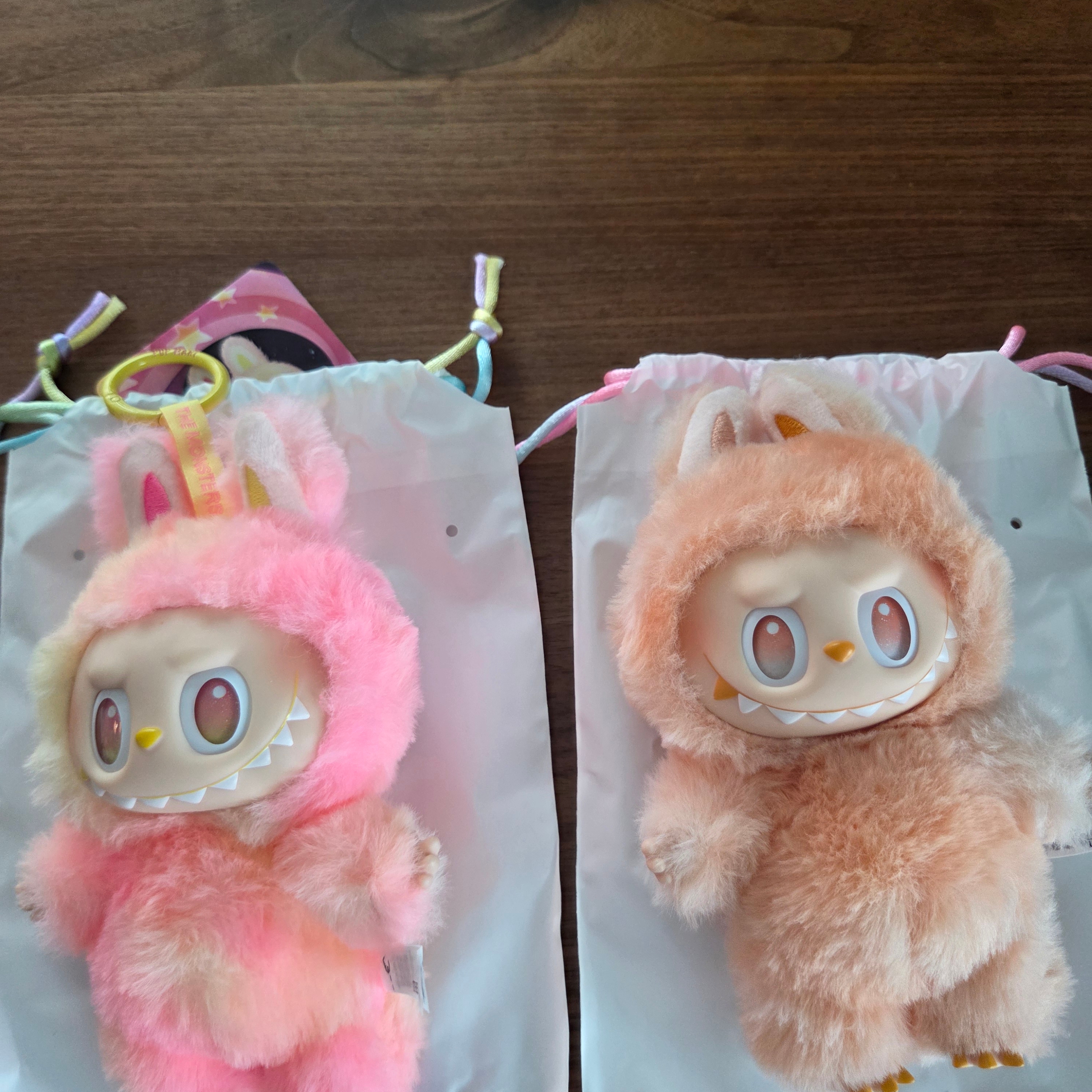 Pop Mart Labubu The Monsters Highlight Series Sealed Case (6 Blind Boxes) 착용 스타일 - 1