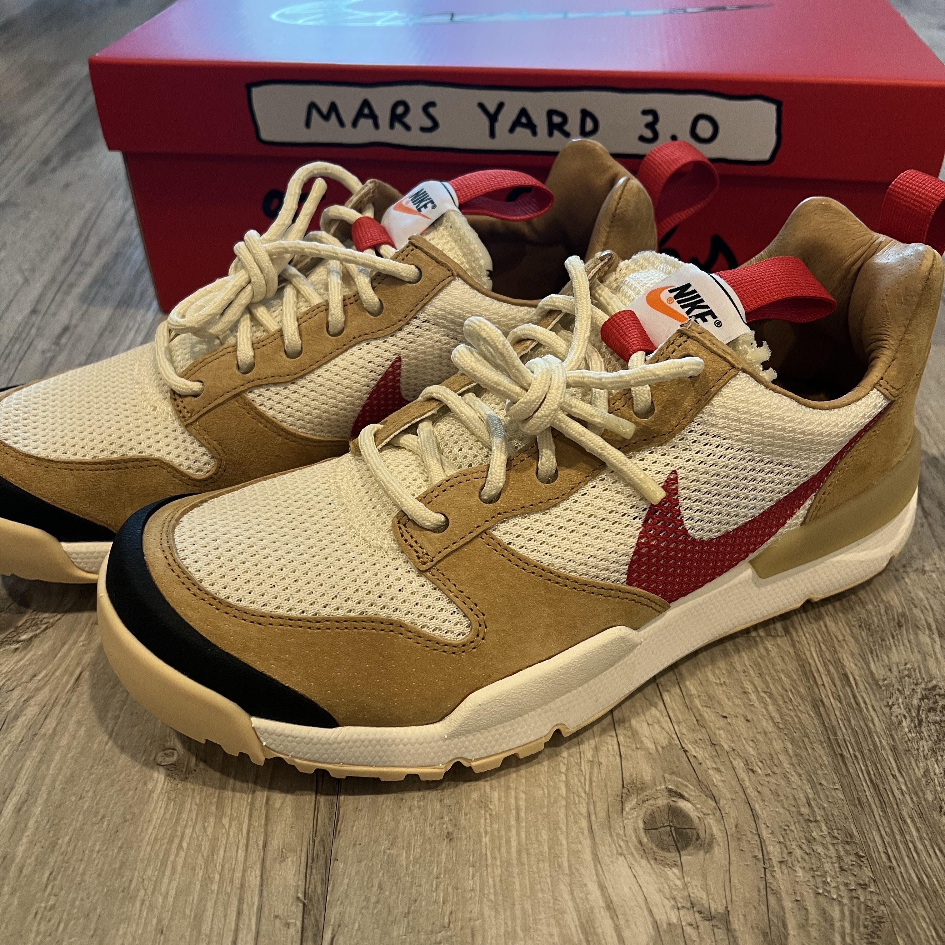 Nike x Tom Sachs Mars Yard Shoe 3.0 Space Camp 착용 스타일 - 1