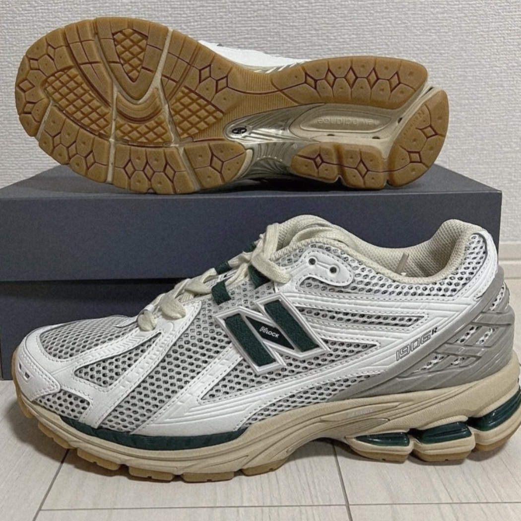 New Balance 1906R Silver Green 착용 스타일