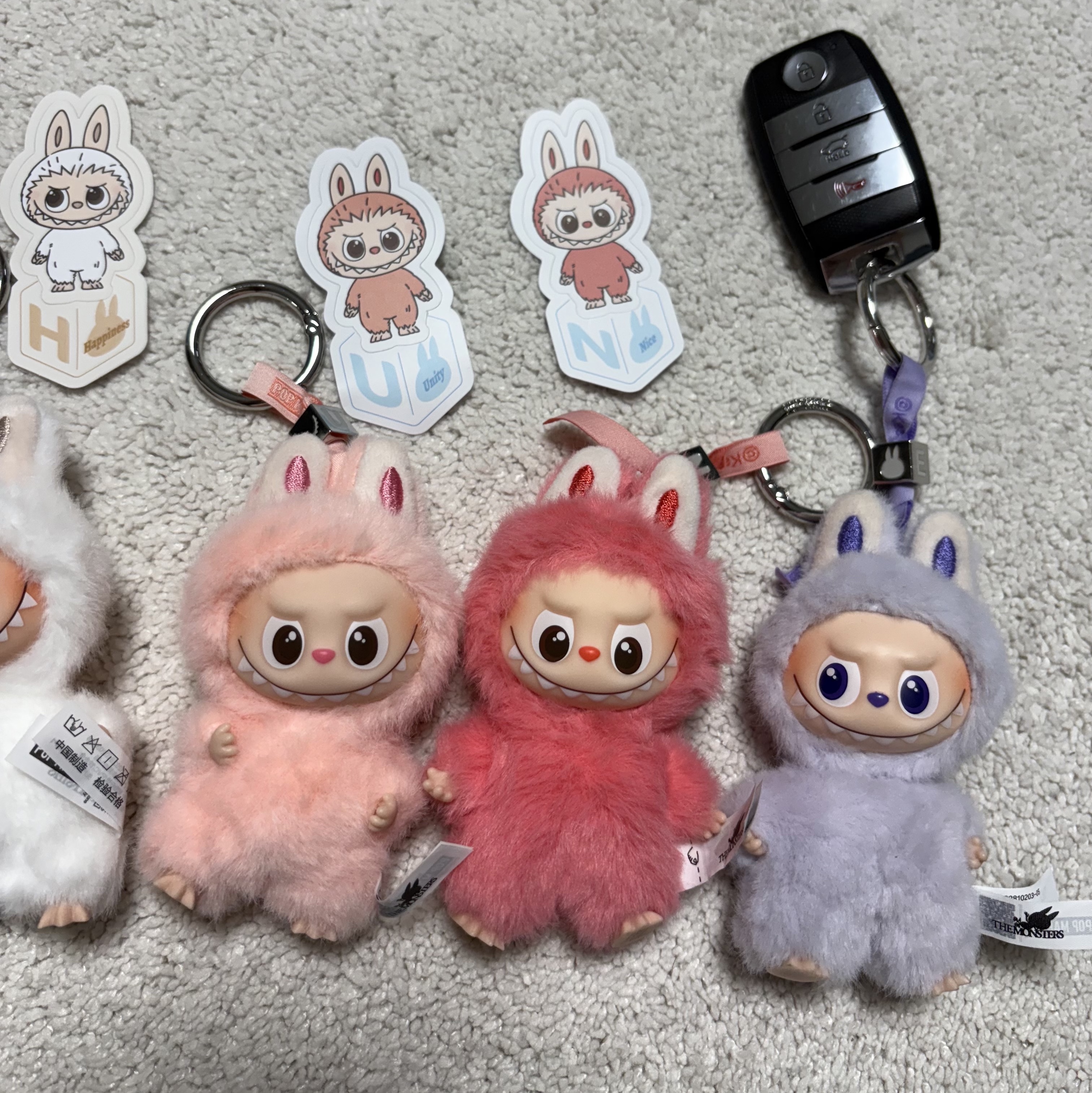 Pop Mart Labubu The Monsters Pin For Love Series Vinyl Plush Pendant (N-Z) N (Opened Case) 착용 스타일