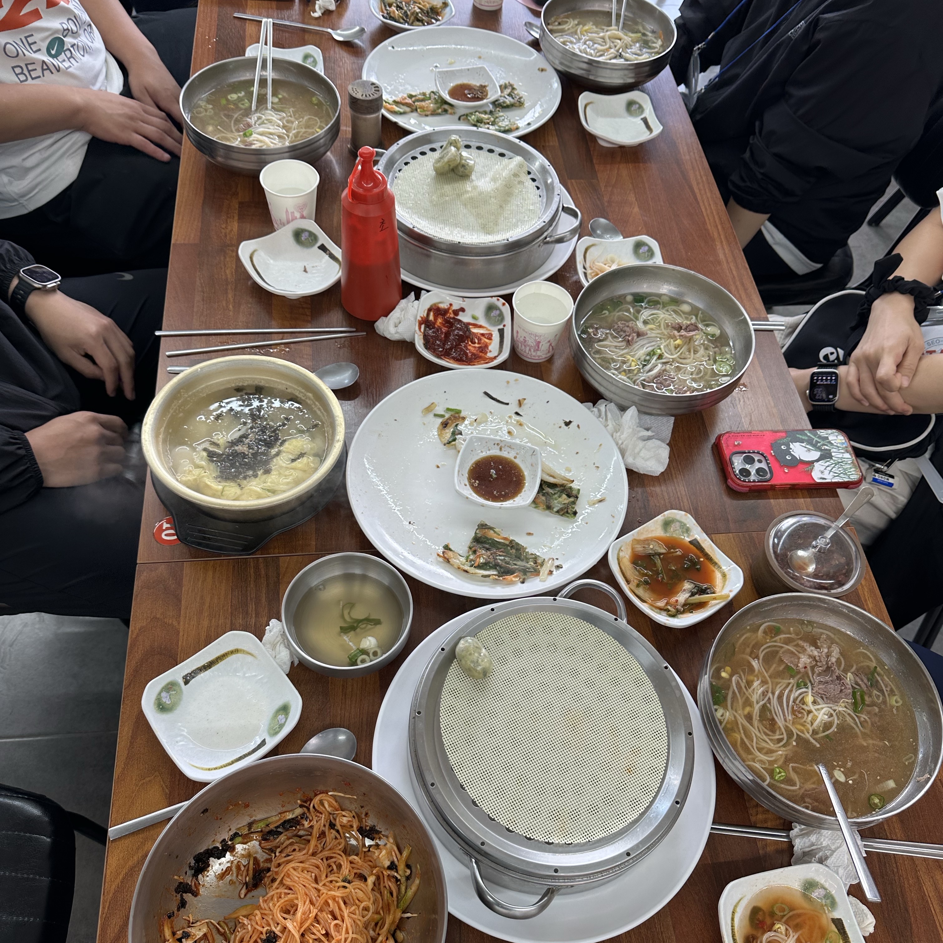 [S등급] Refurbished iPhone 14 Pro 256GB Silver 착용 스타일