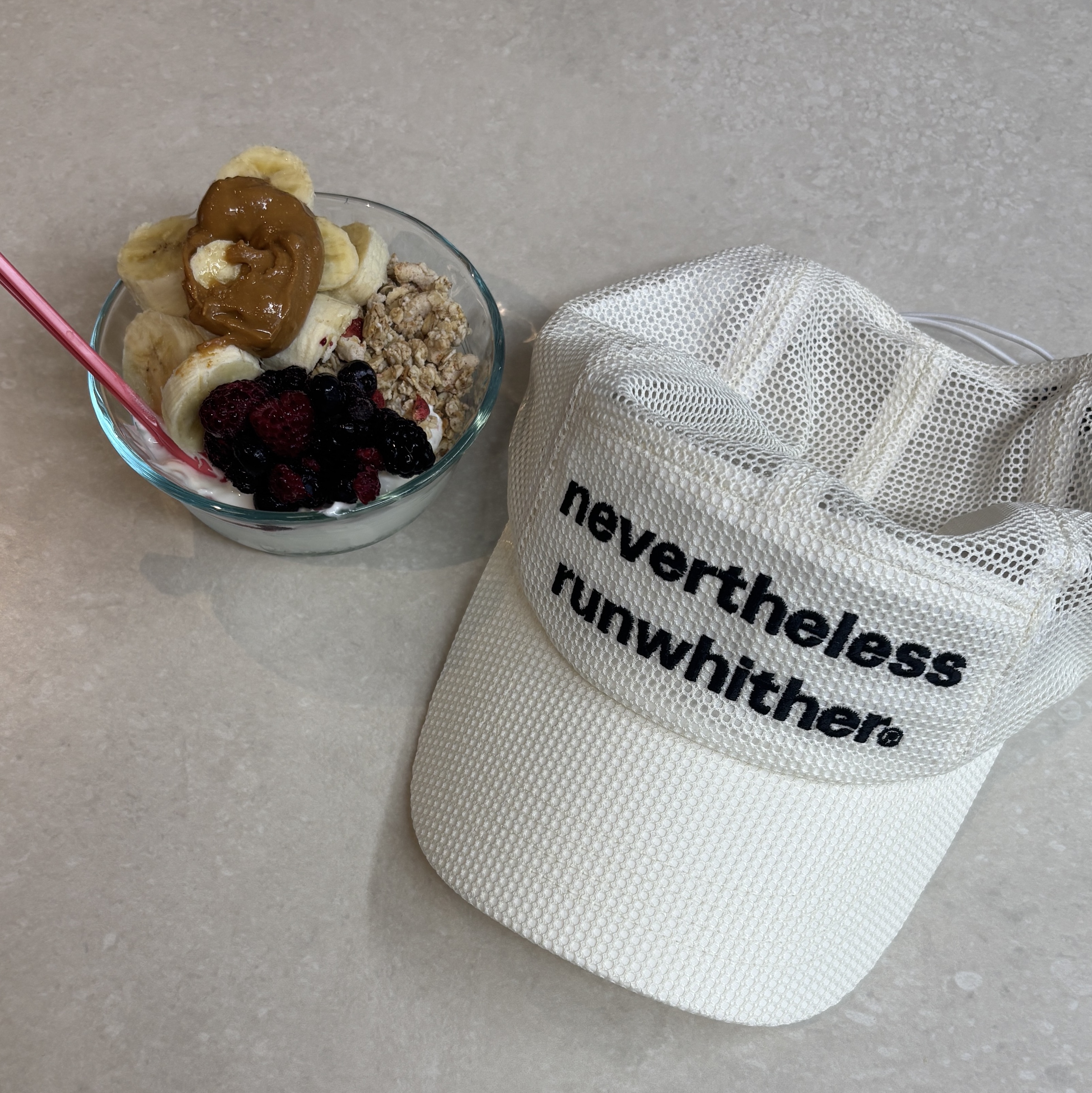 [KREAM 단독] runwhither Mesh Cap Ivory 착용 스타일