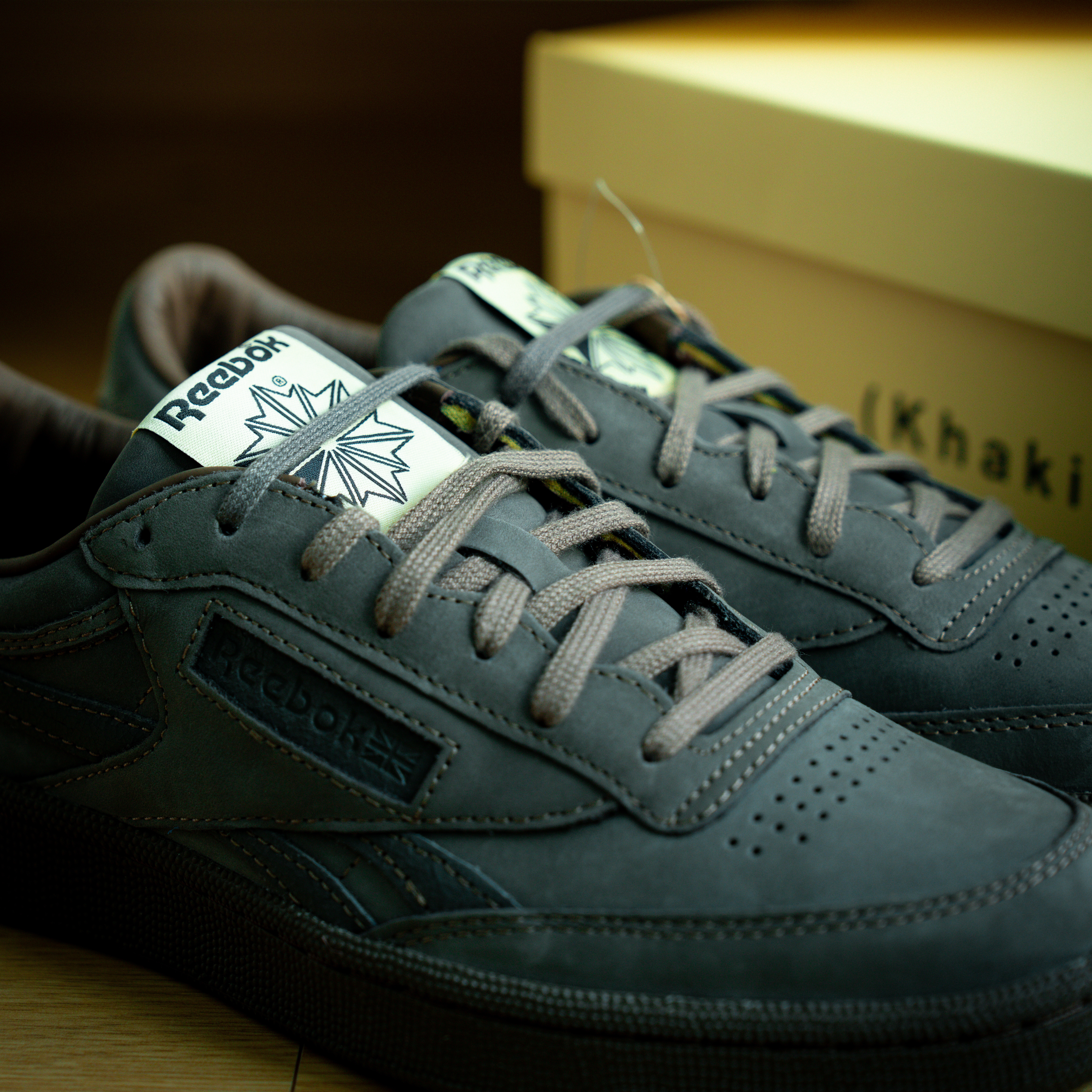 Reebok x Khakis Club C Revenge Khaki 착용 스타일 - 3