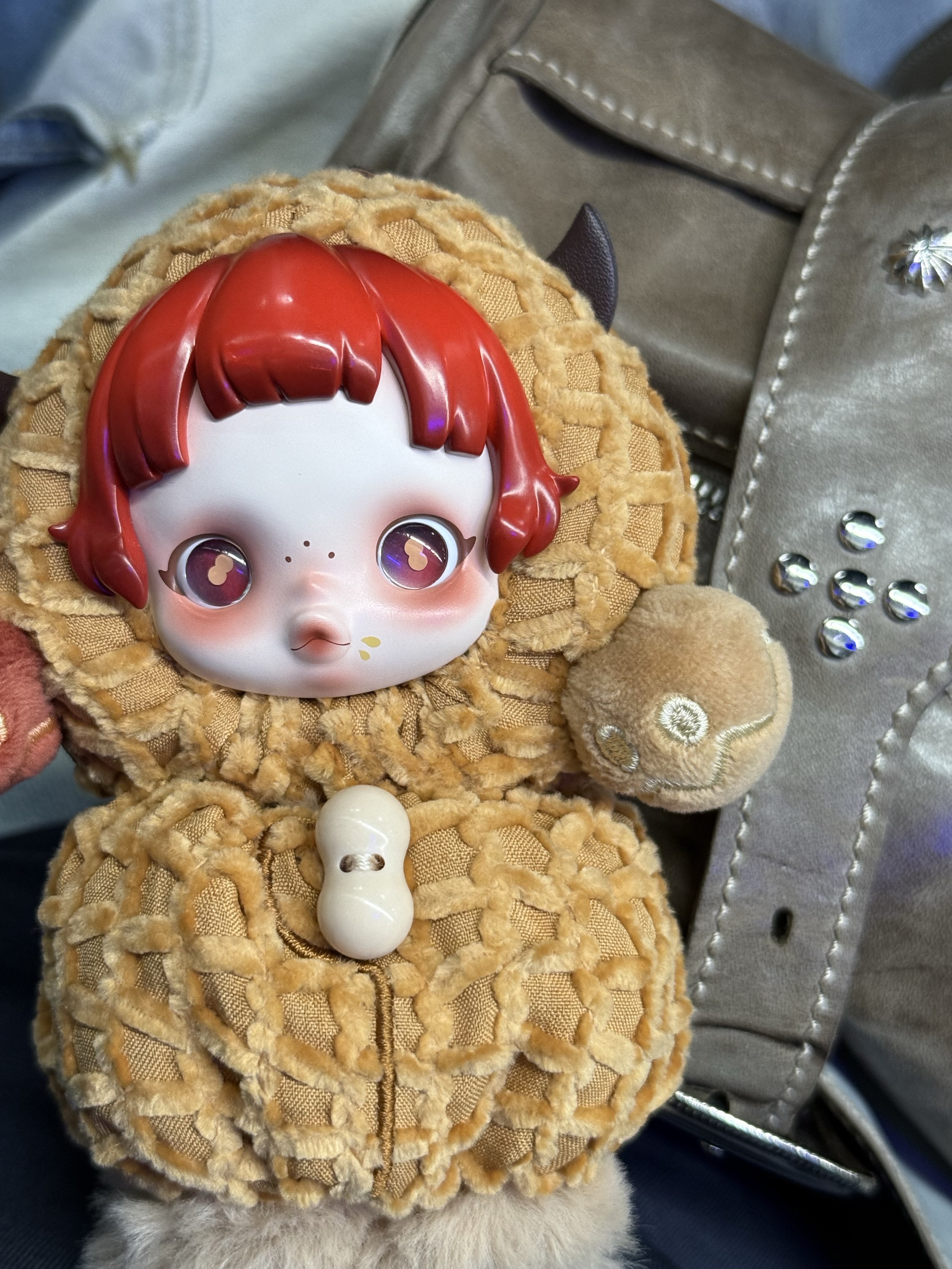Pop Mart Skullpanda You Found Me ! Series Plush Doll Pendant Pranky Peanut (Opened Case) 착용 스타일
