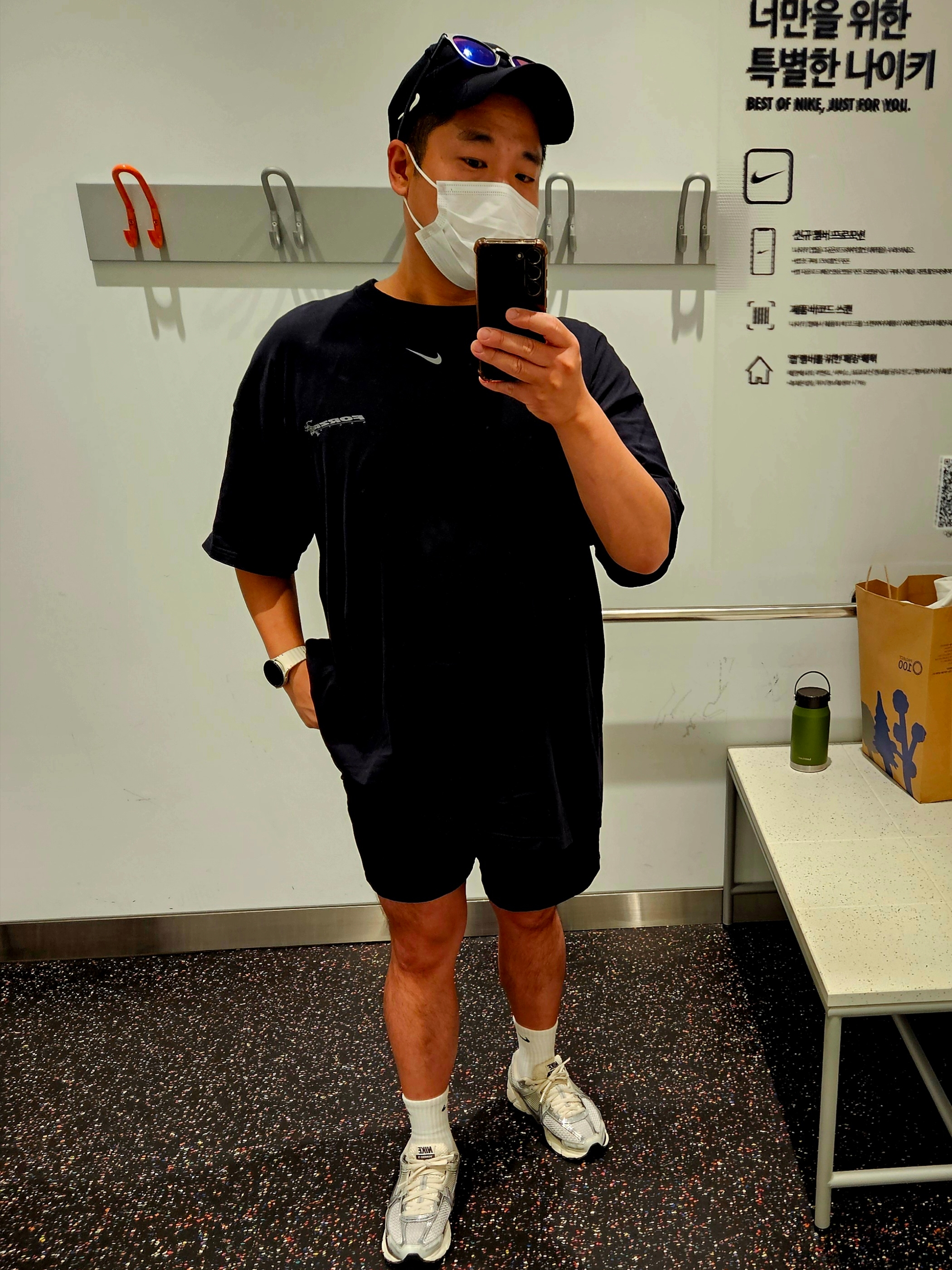 Nike x Drake Nocta NRG T-Shirt Black (FB1797-010), Nike ACG Reservoir Goat Shorts Black - Asia 착용 스타일