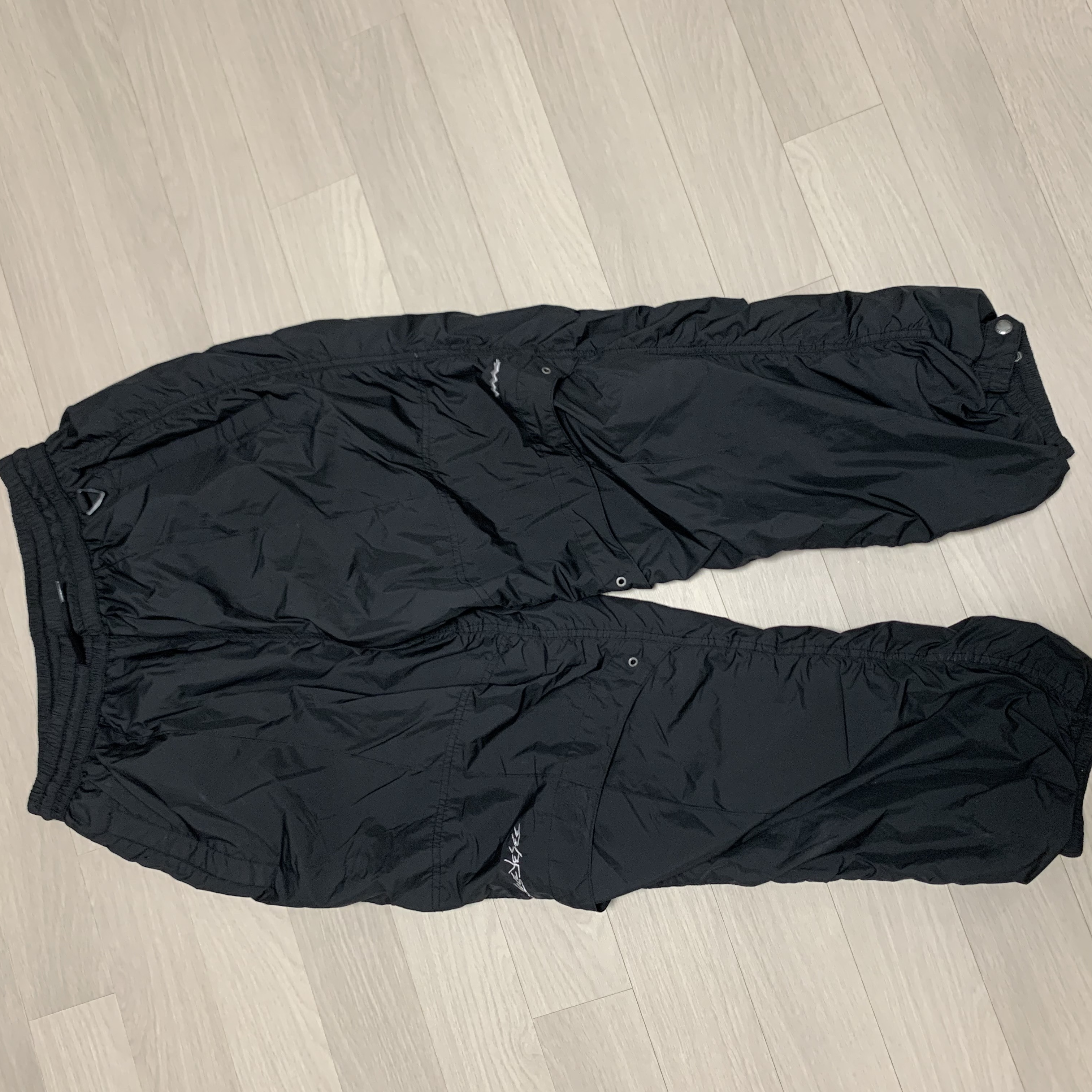 YESEYESEE Staff Trek Pants Black 착용 스타일 - 1