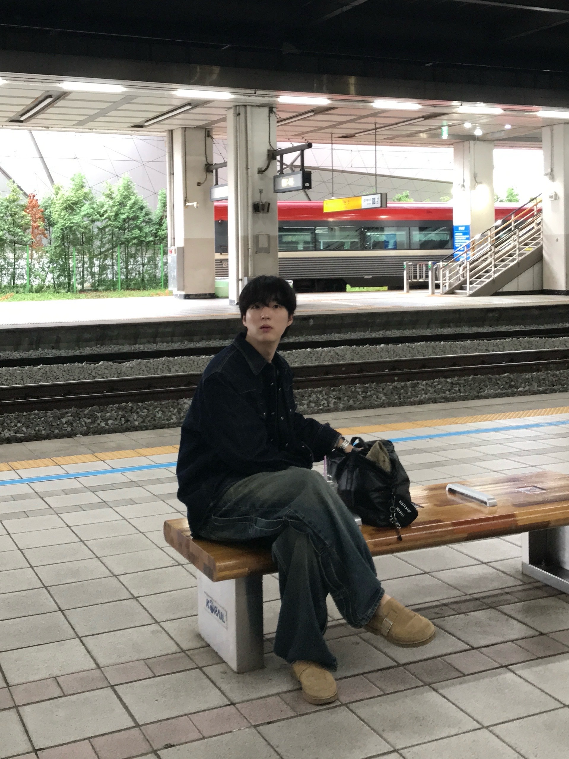 Millo Archive Lump Two Way Bag Black 착용 스타일 - 5