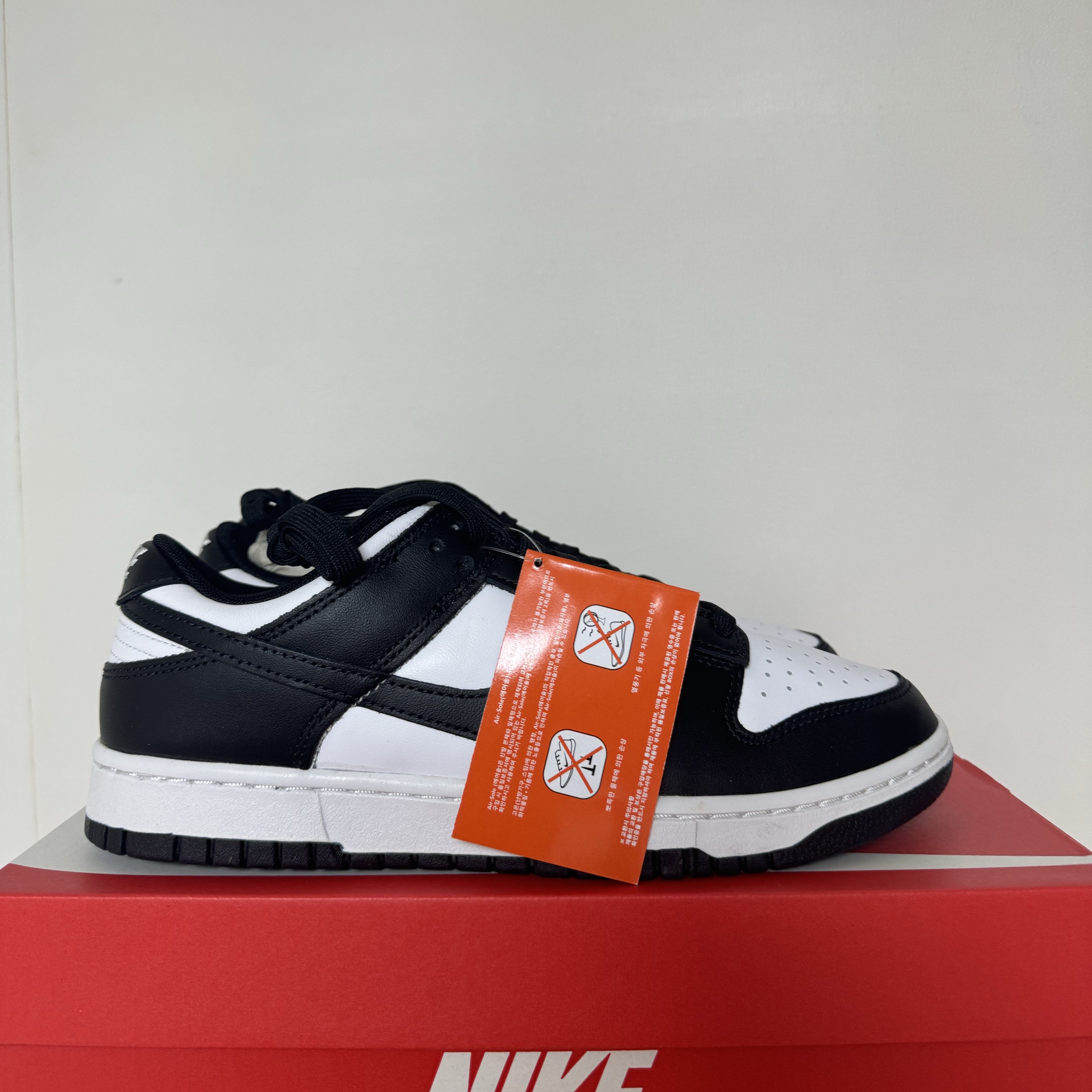 Nike Dunk Low Retro Black 착용 스타일