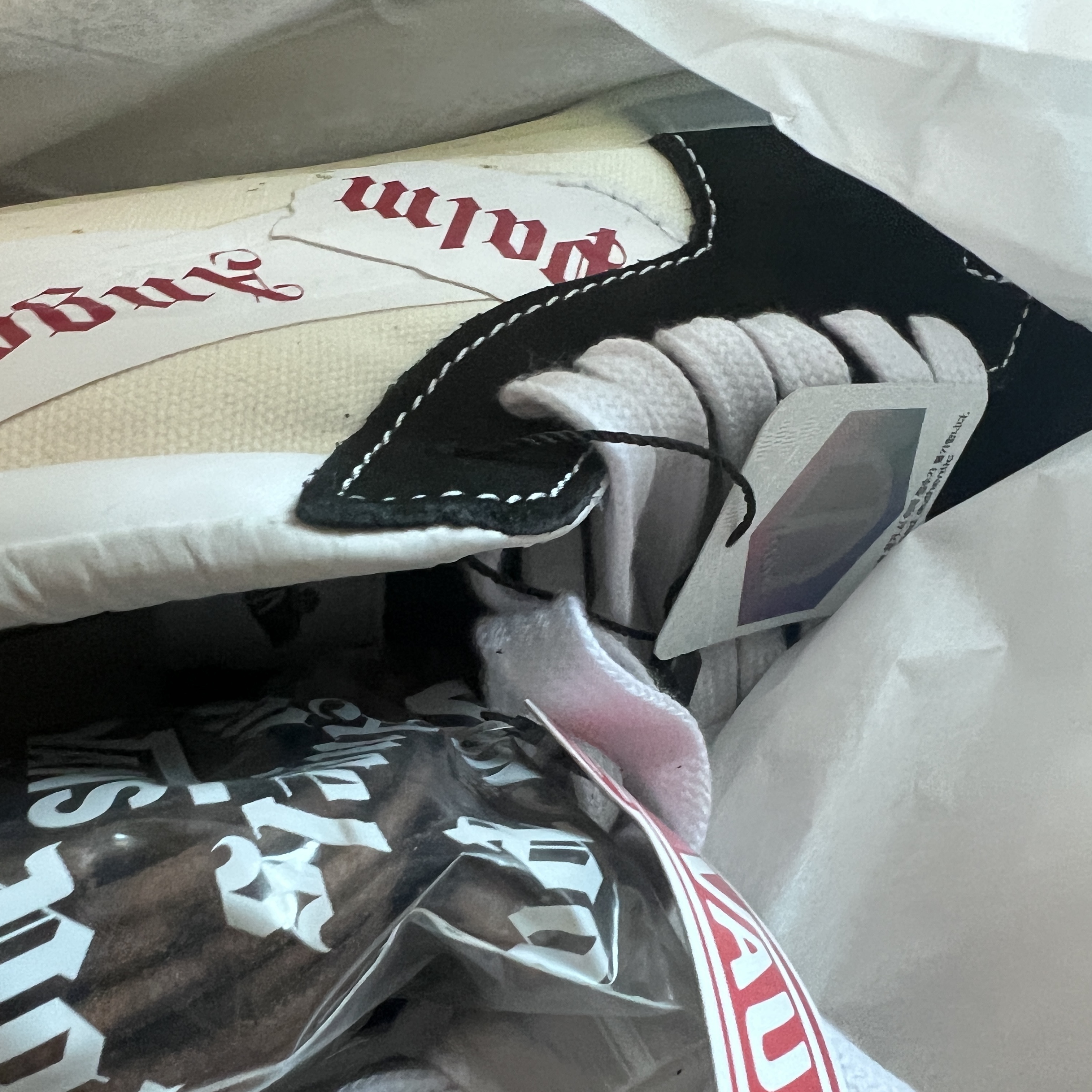 Vans Vault x Palm Angels Sk8-Mid VLT LX Black, YESEYESEE Y.E.S Hardware L/S Grey 착용 스타일 - 1