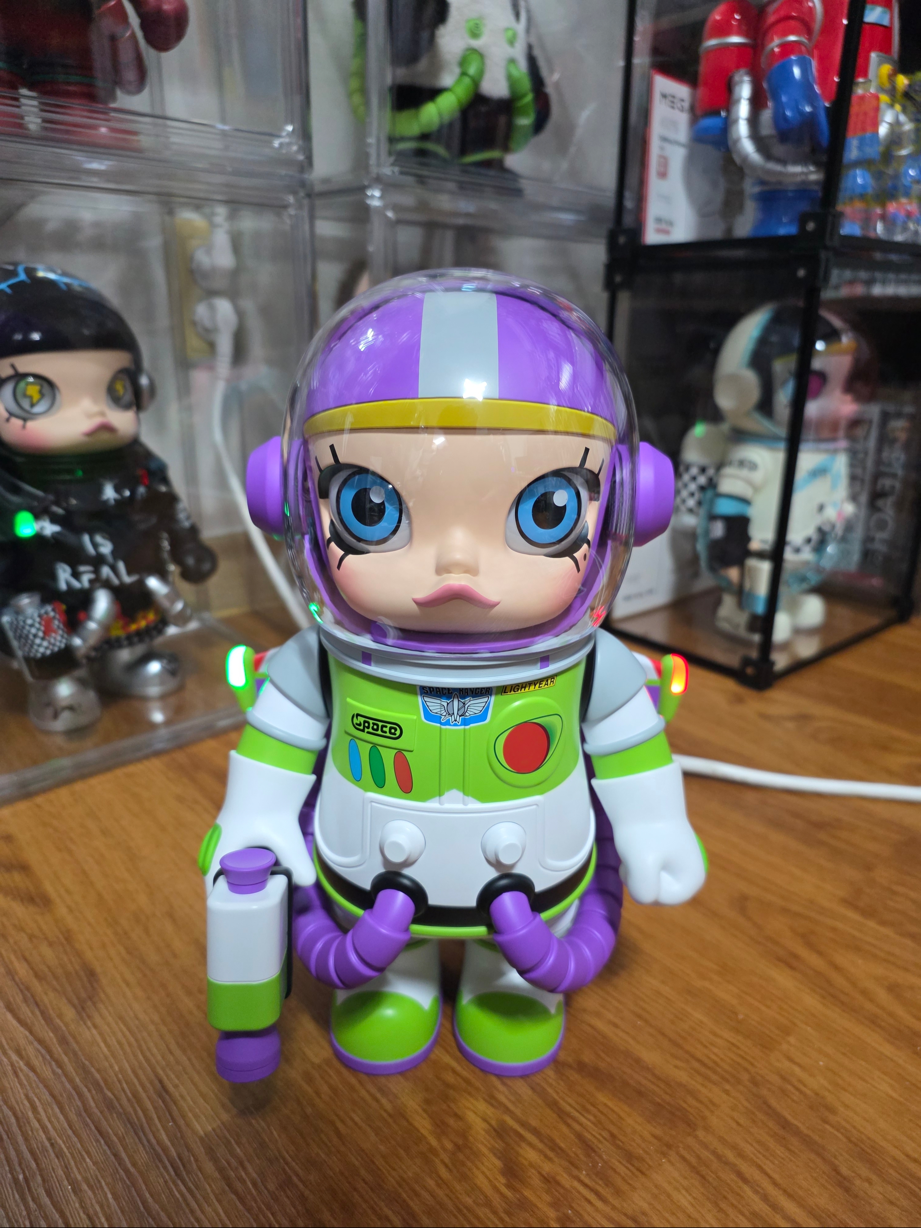 Pop Mart Mega Space Molly 400% Buzz Lightyear 착용 스타일 - 2