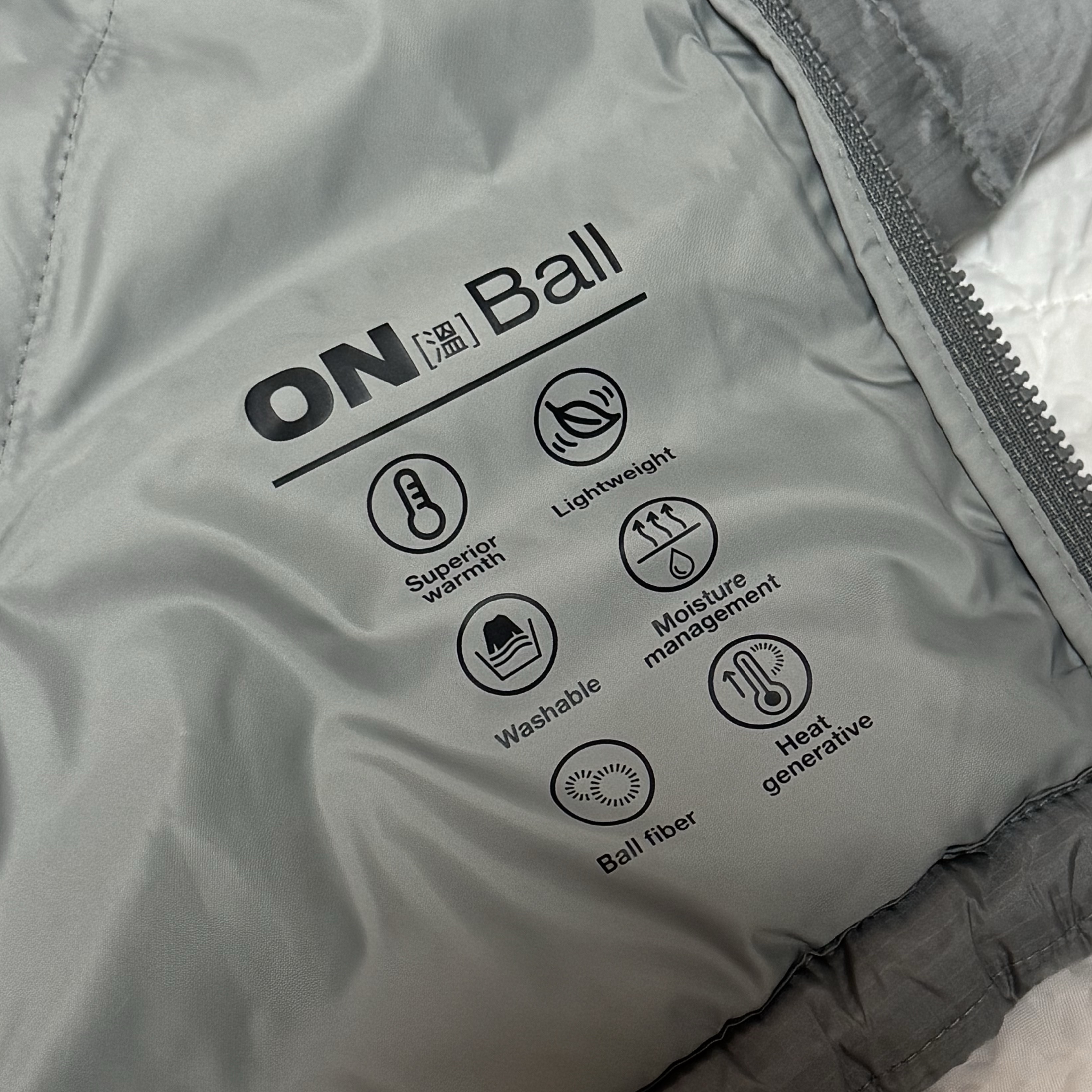 The North Face Ventus On Jacket Silver 착용 스타일 - 5