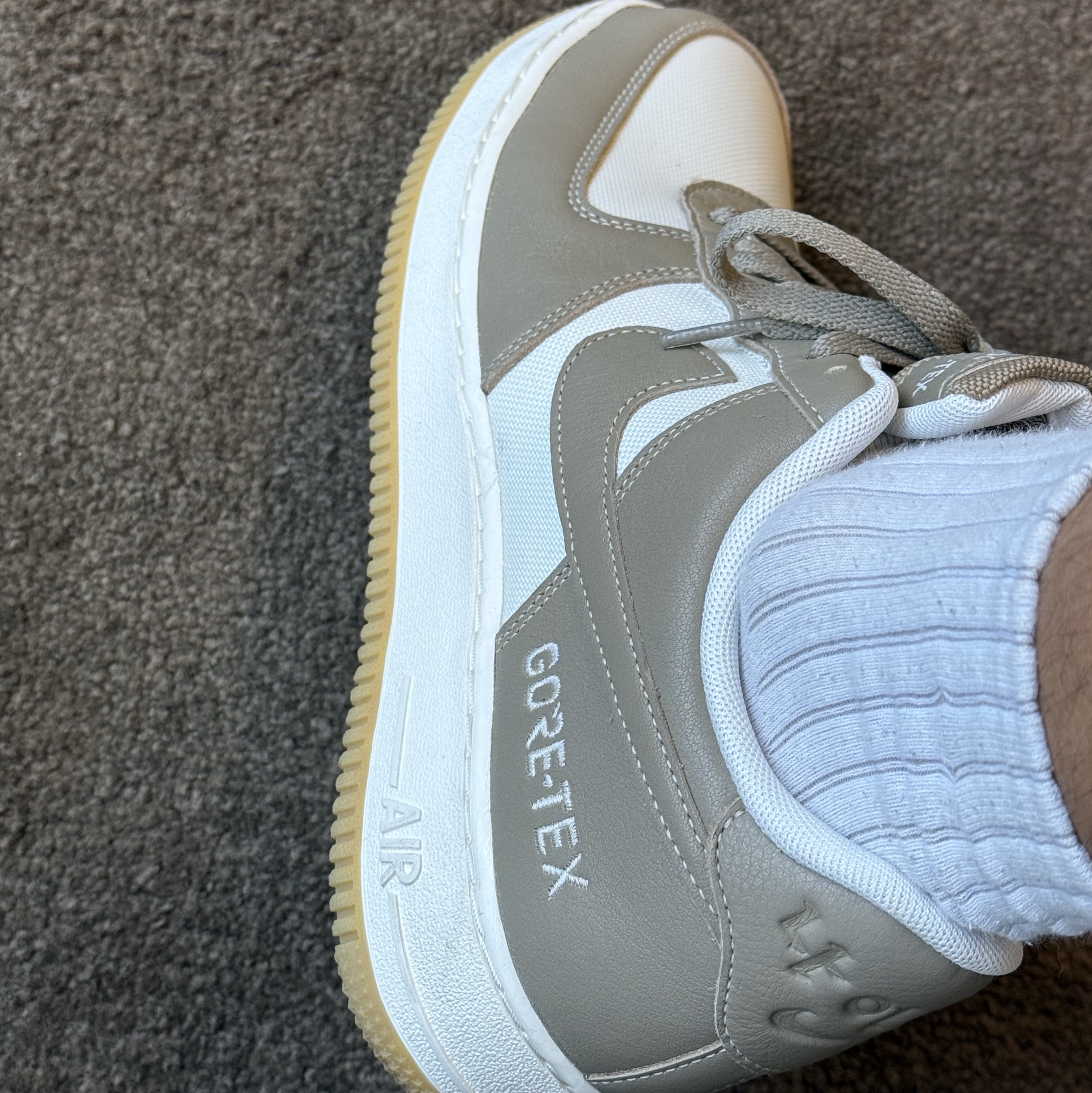 Nike Air Force 1 Low Gore-Tex Hangul Day 착용 스타일 - 1