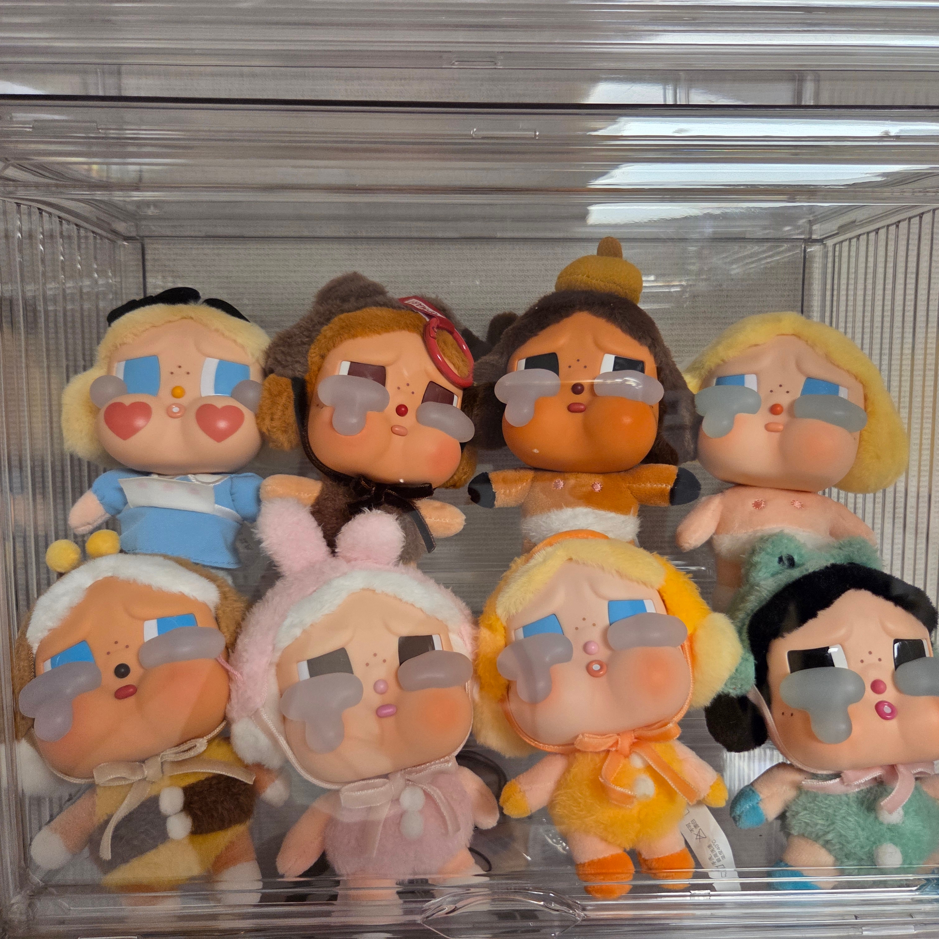 Pop Mart Crybaby Crying Again Series Plush Keyring Sealed Case (6 Blind Boxes) 착용 스타일