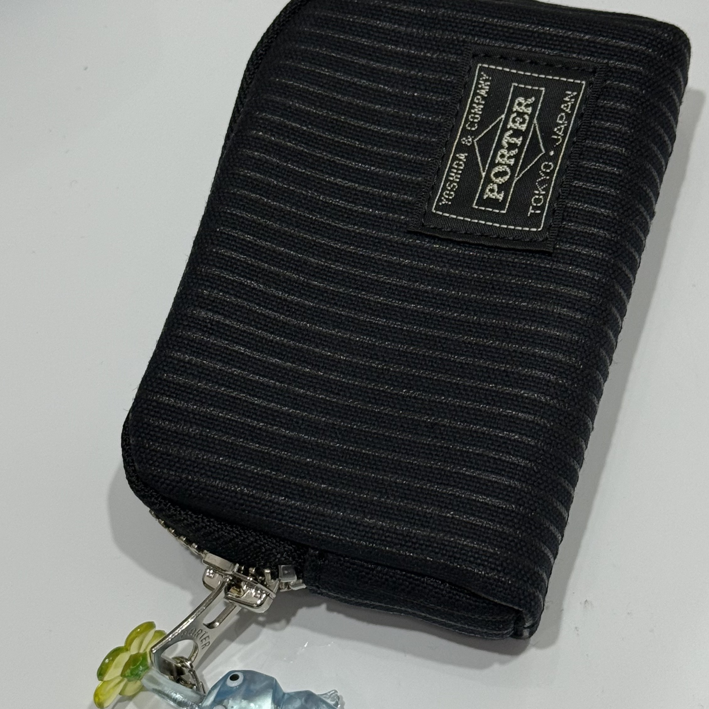 Porter Drawing Coin Key Case Black 착용 스타일