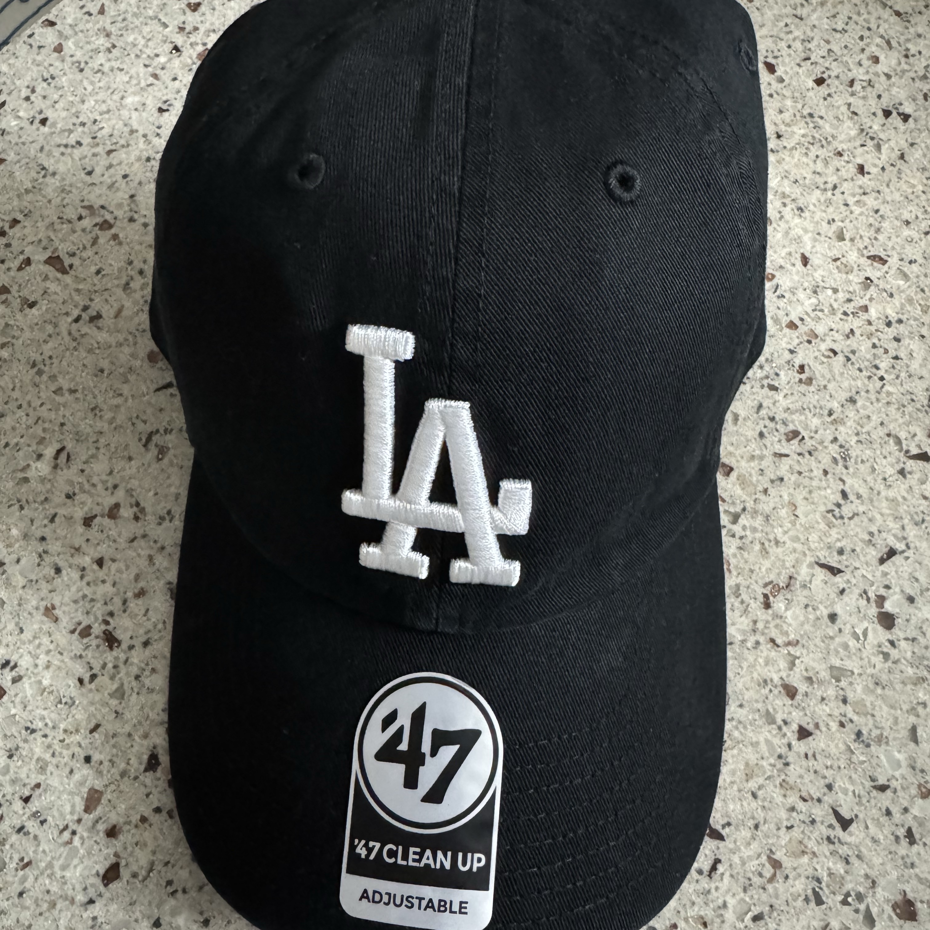 47 Brand LA Dodgers BW Clean Up Black 착용 스타일