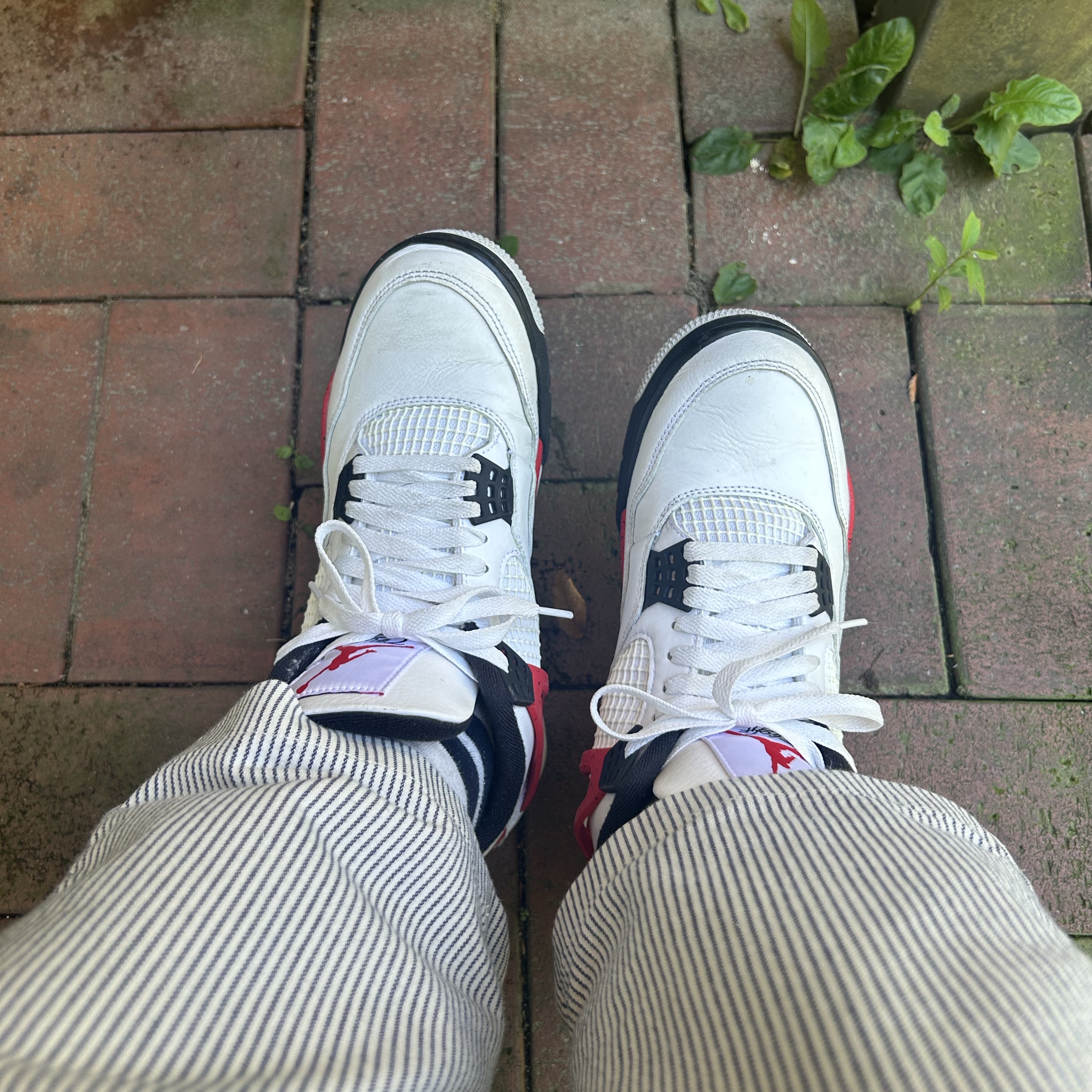 Jordan 4 Retro Red Cement 착용 스타일