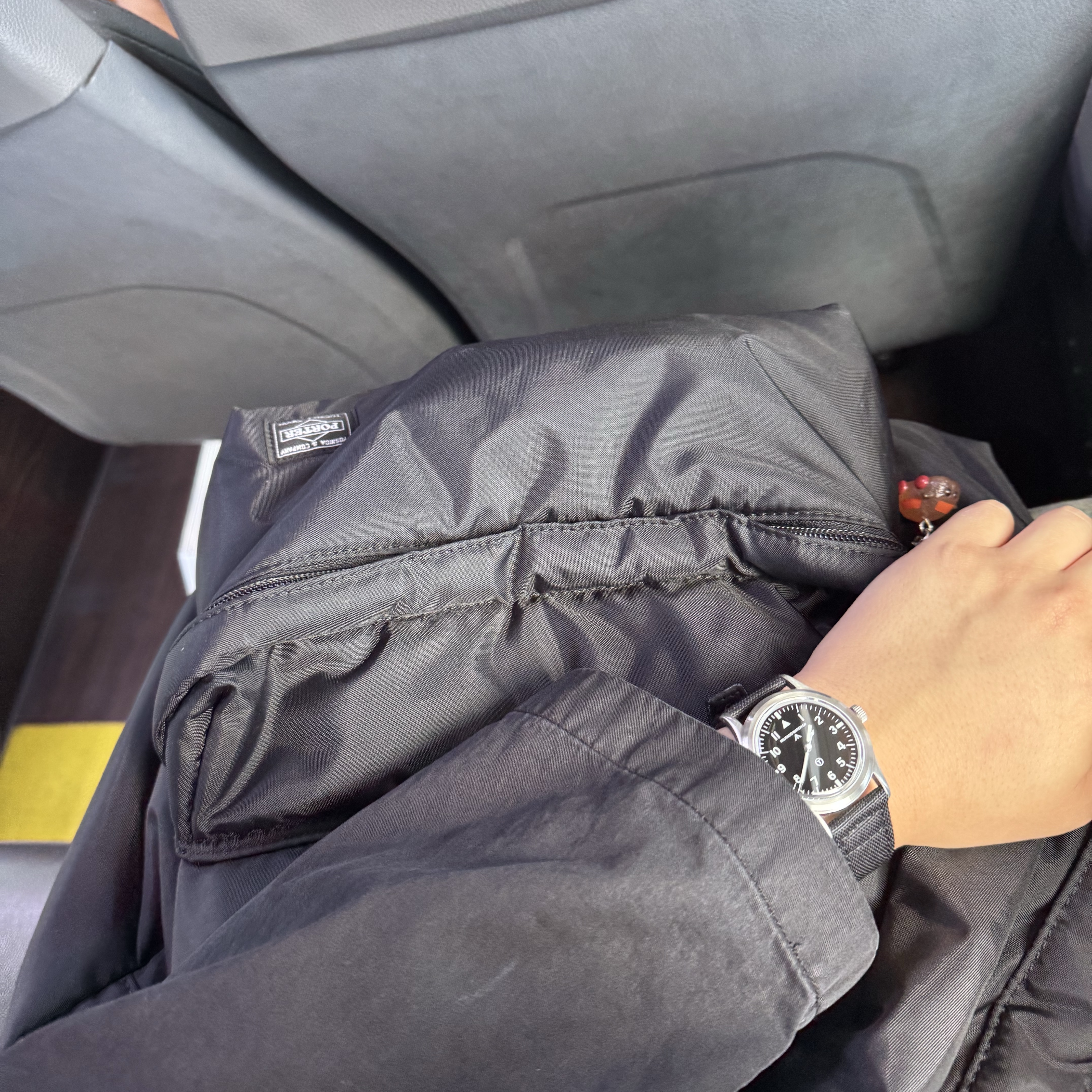 Porter x Comme des Garcons Backpack L Black 착용 스타일